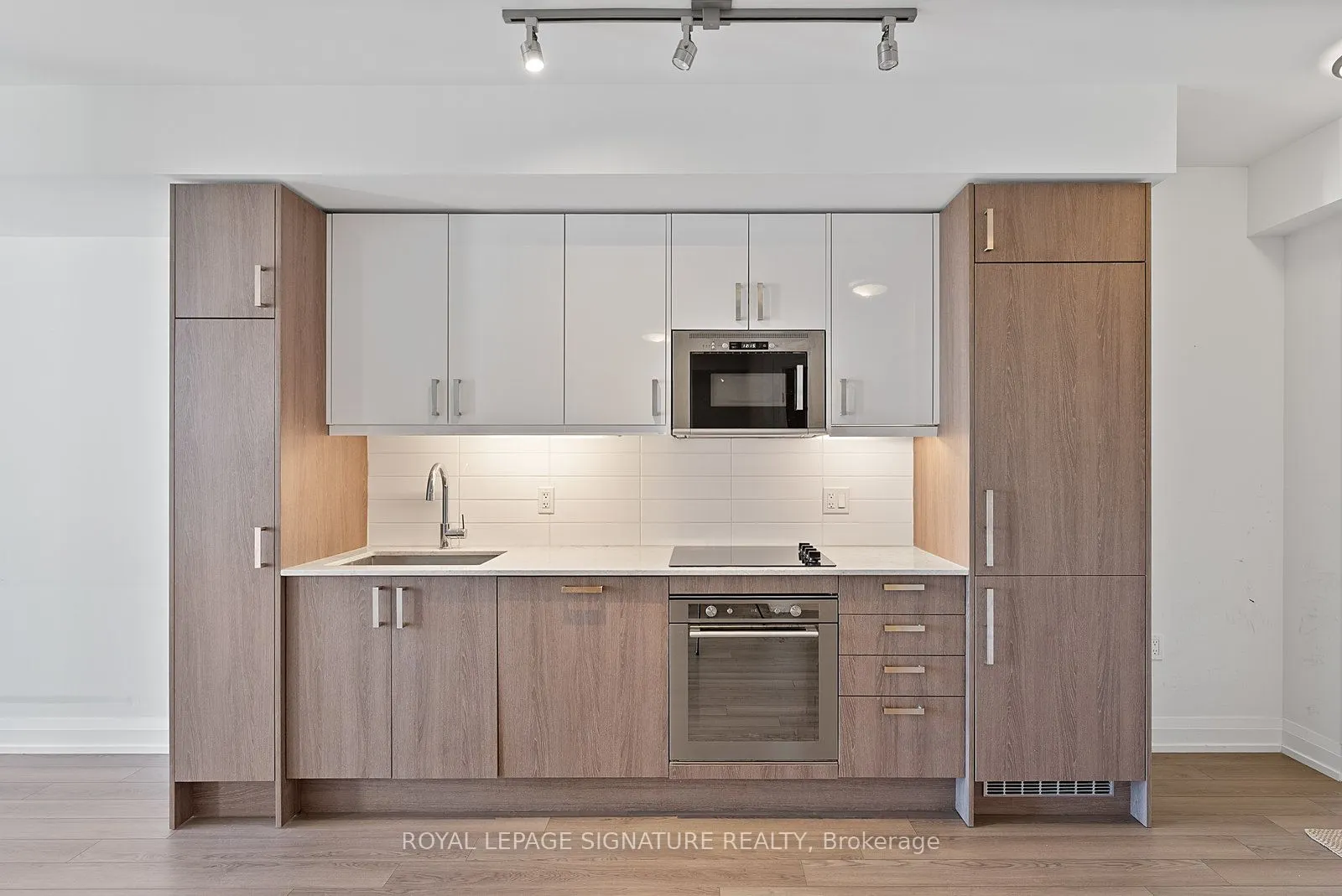 77 Mutual Street, #2501