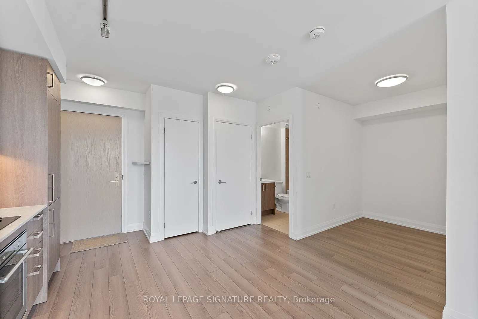 77 Mutual Street, #2501