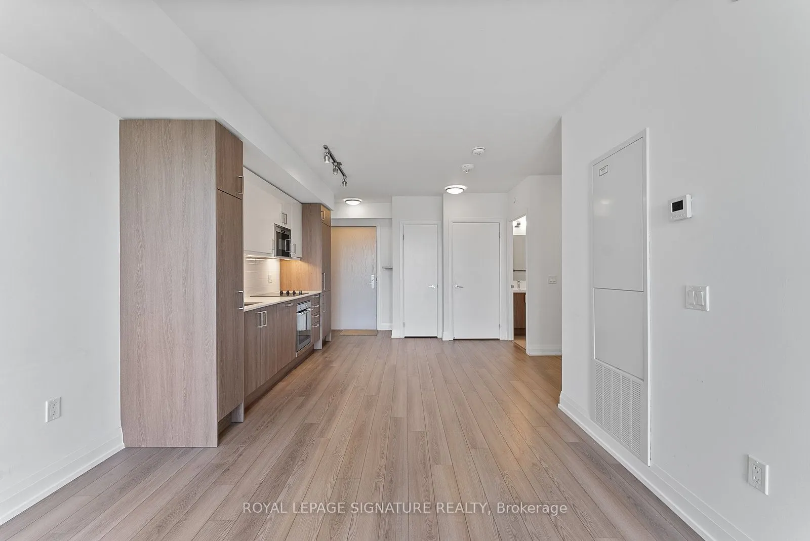 77 Mutual Street, #2501