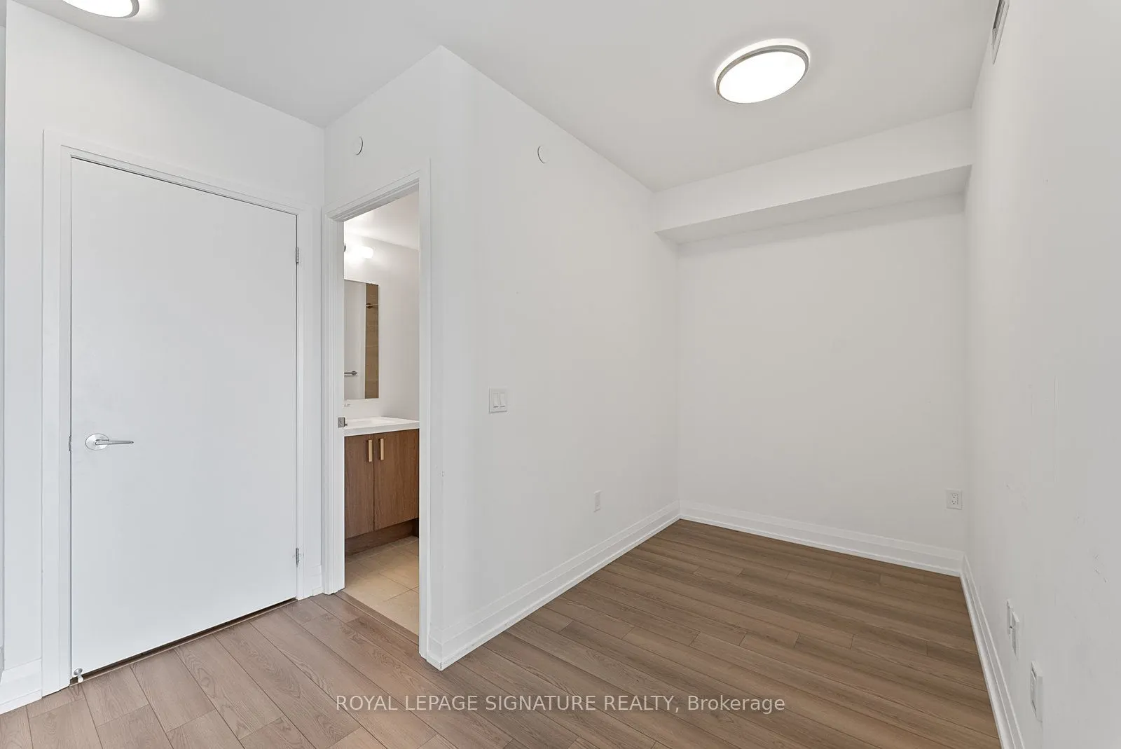 77 Mutual Street, #2501