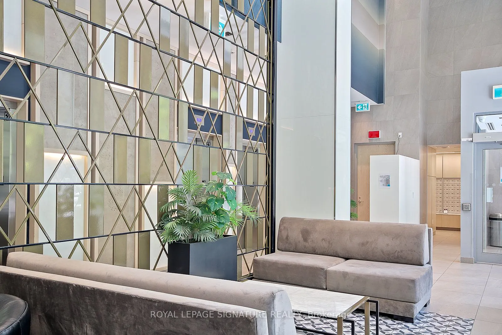 77 Mutual Street, #2501