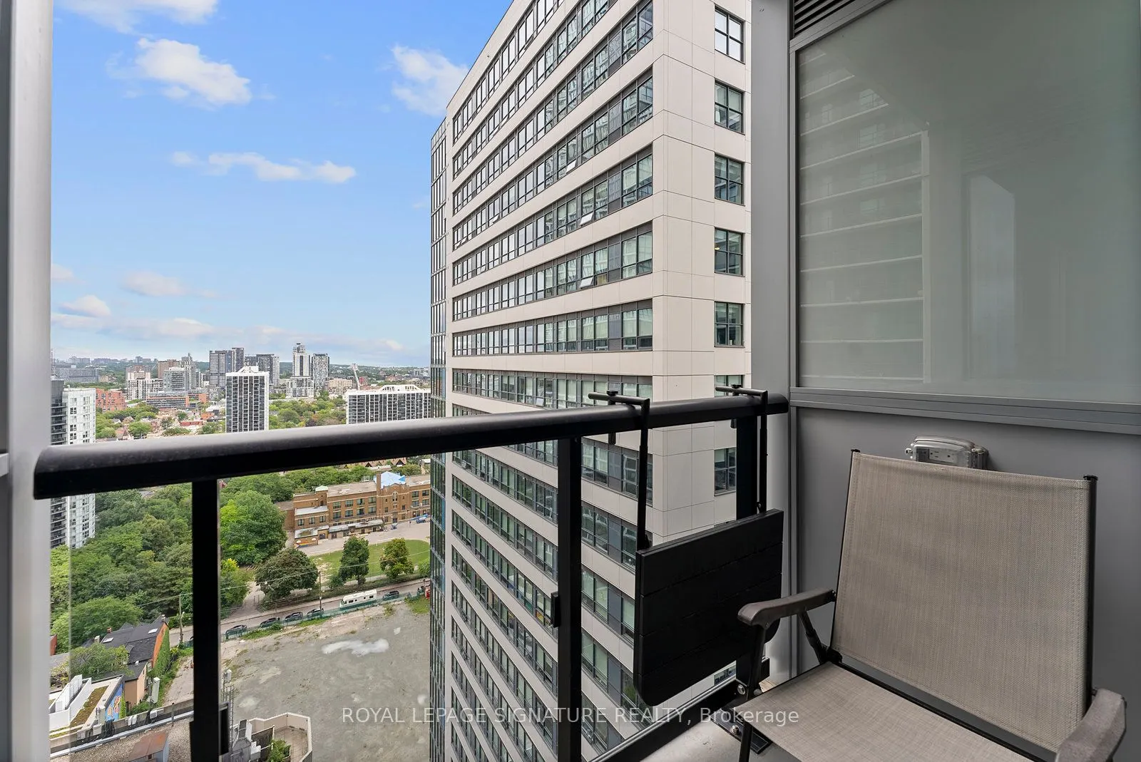 77 Mutual Street, #2501