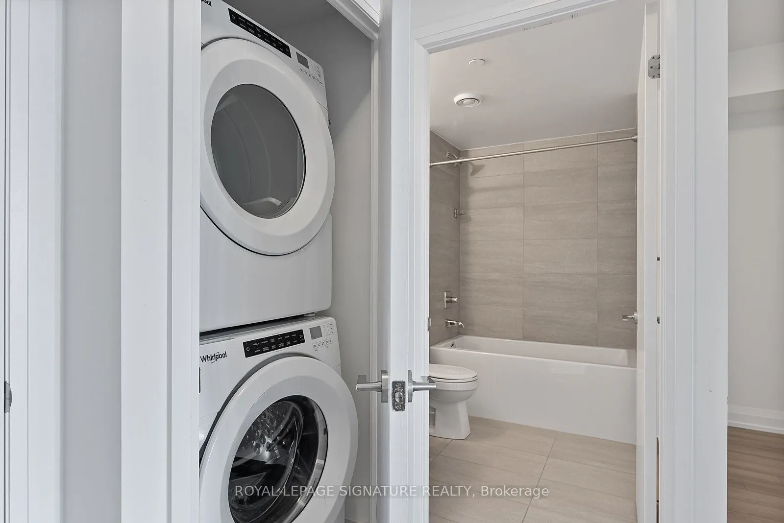 77 Mutual Street, #2501