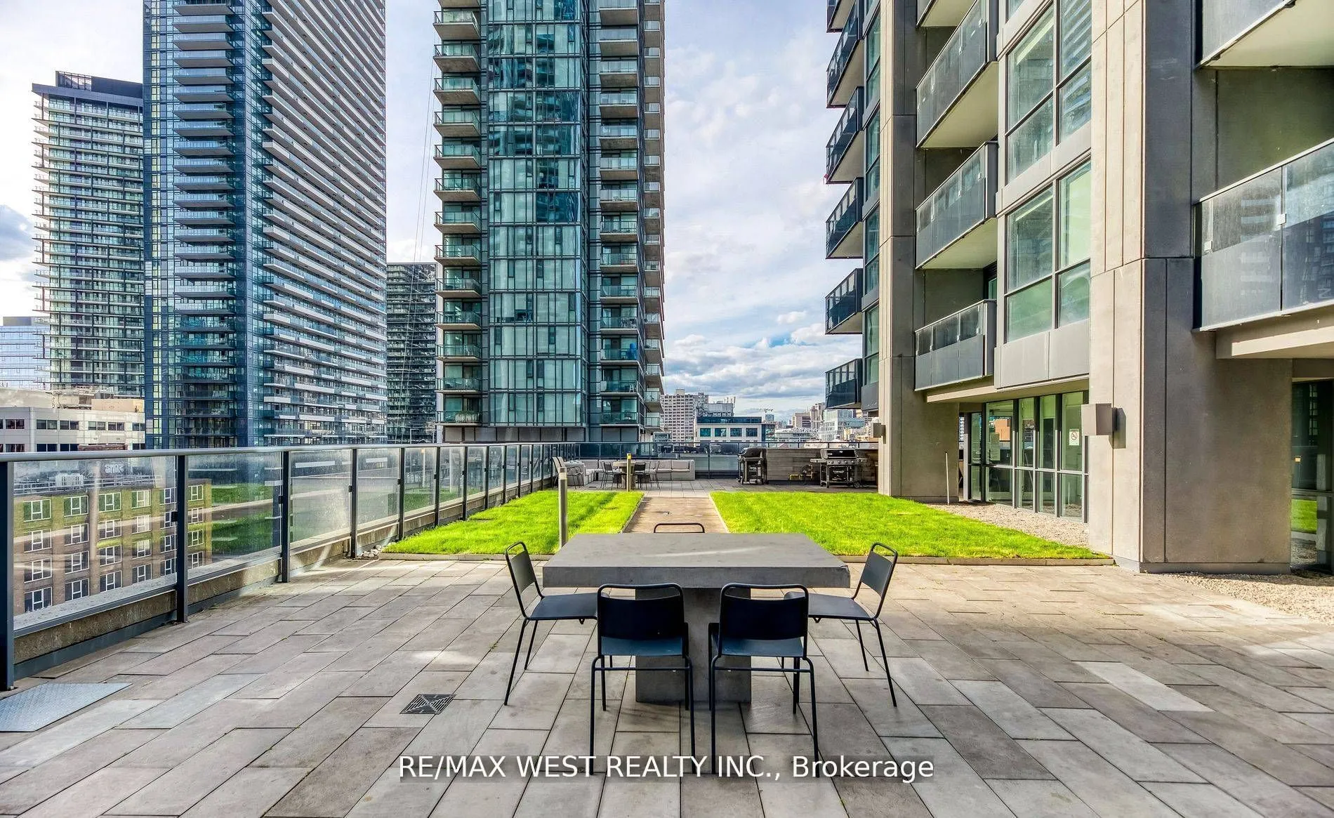 295 Adelaide Street W, #802