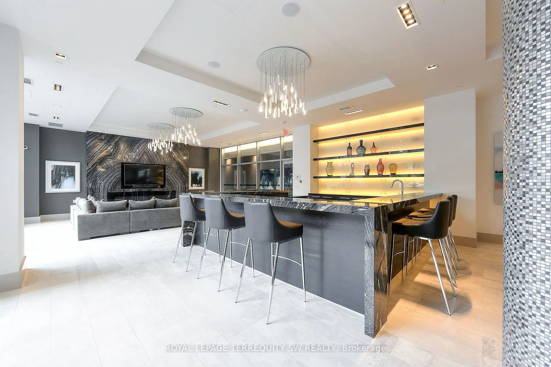 525 Adelaide Street W, #1129