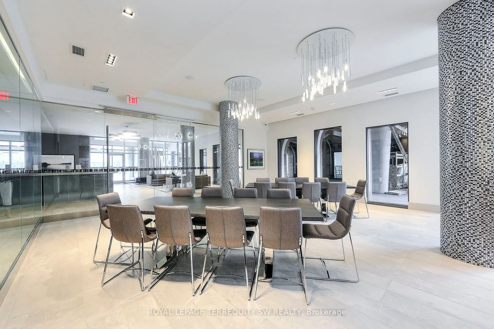 525 Adelaide Street W, #1129