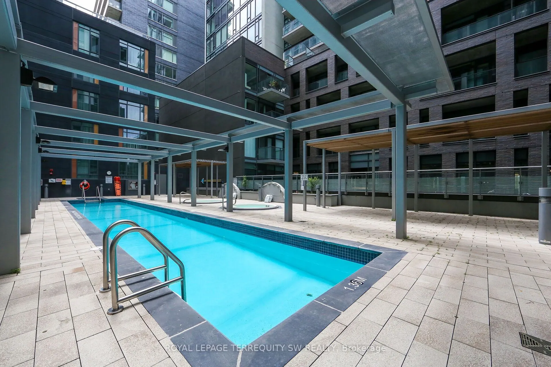 525 Adelaide Street W, #1129