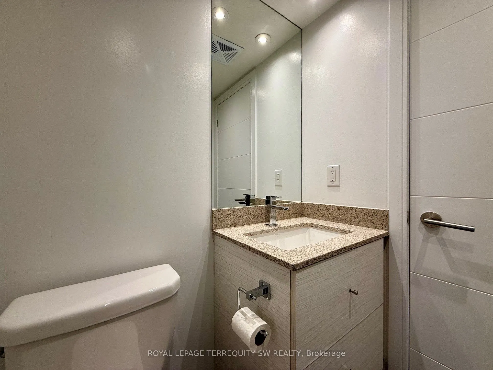 525 Adelaide Street W, #1129