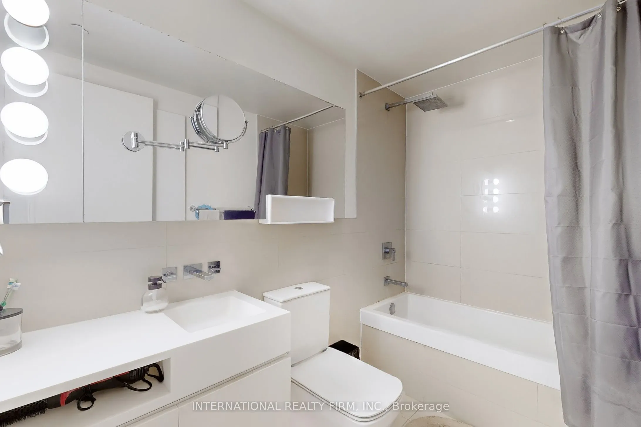 45 Charles Street E, #2911