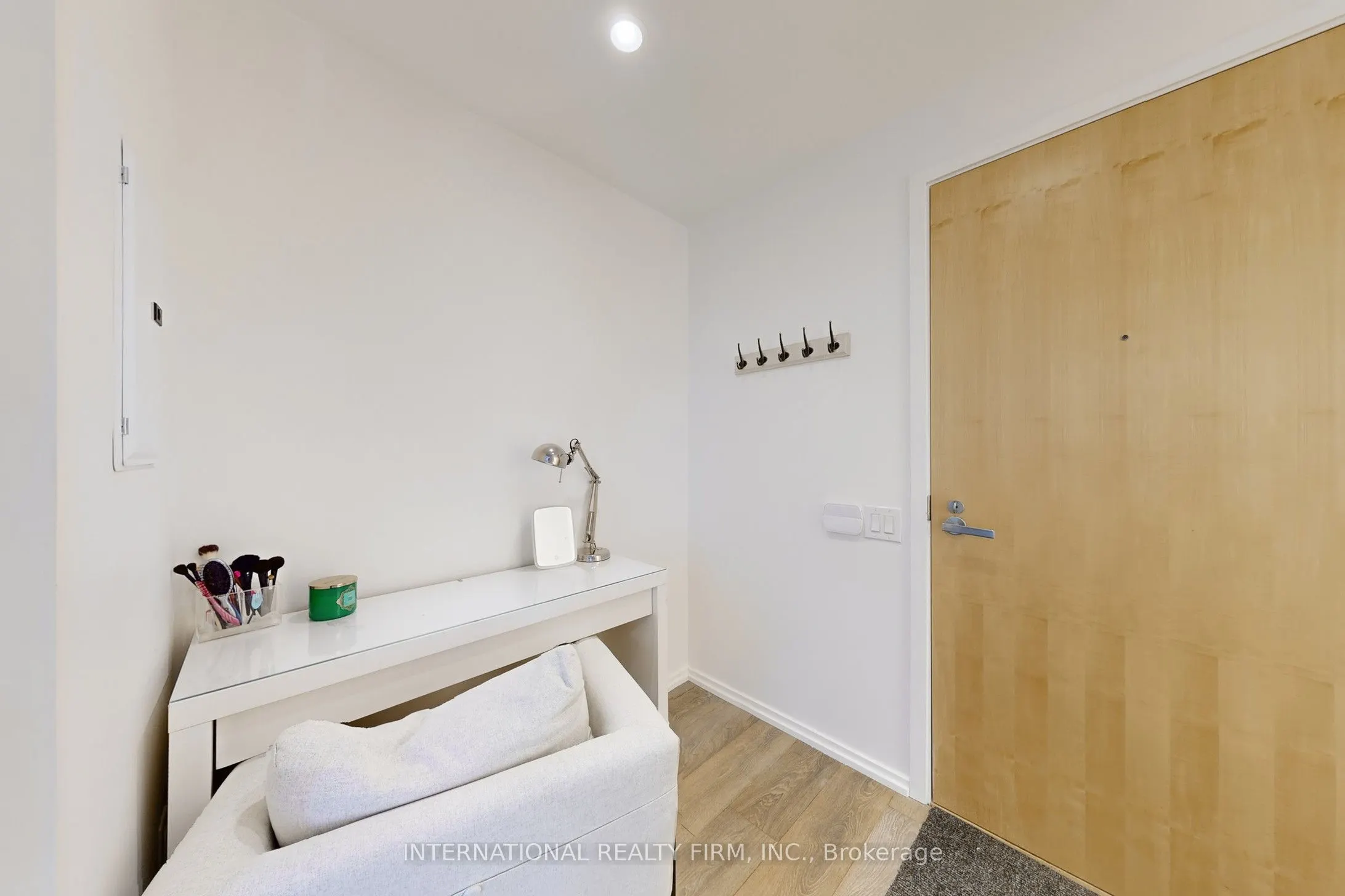 45 Charles Street E, #2911