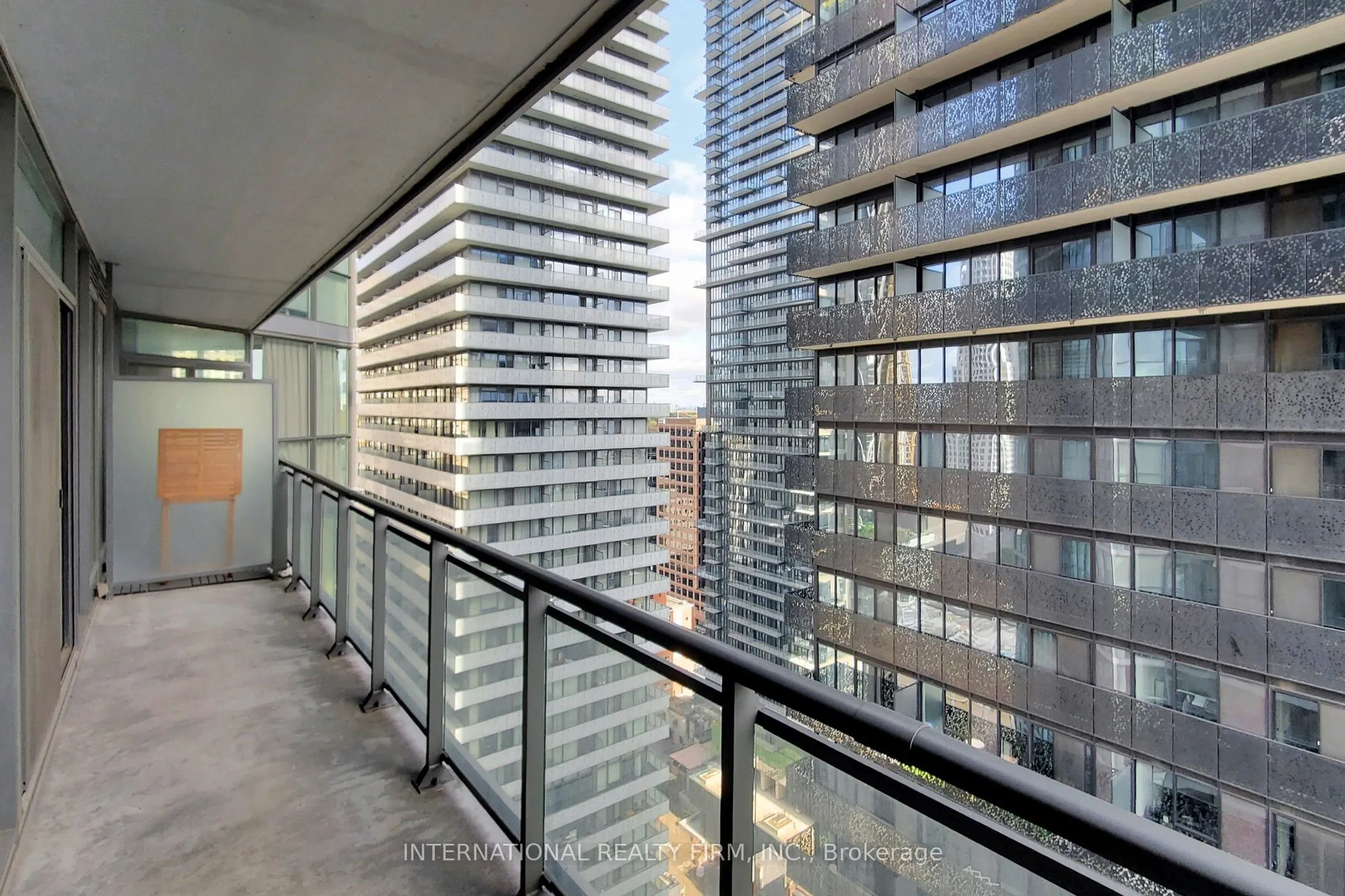 45 Charles Street E, #2911