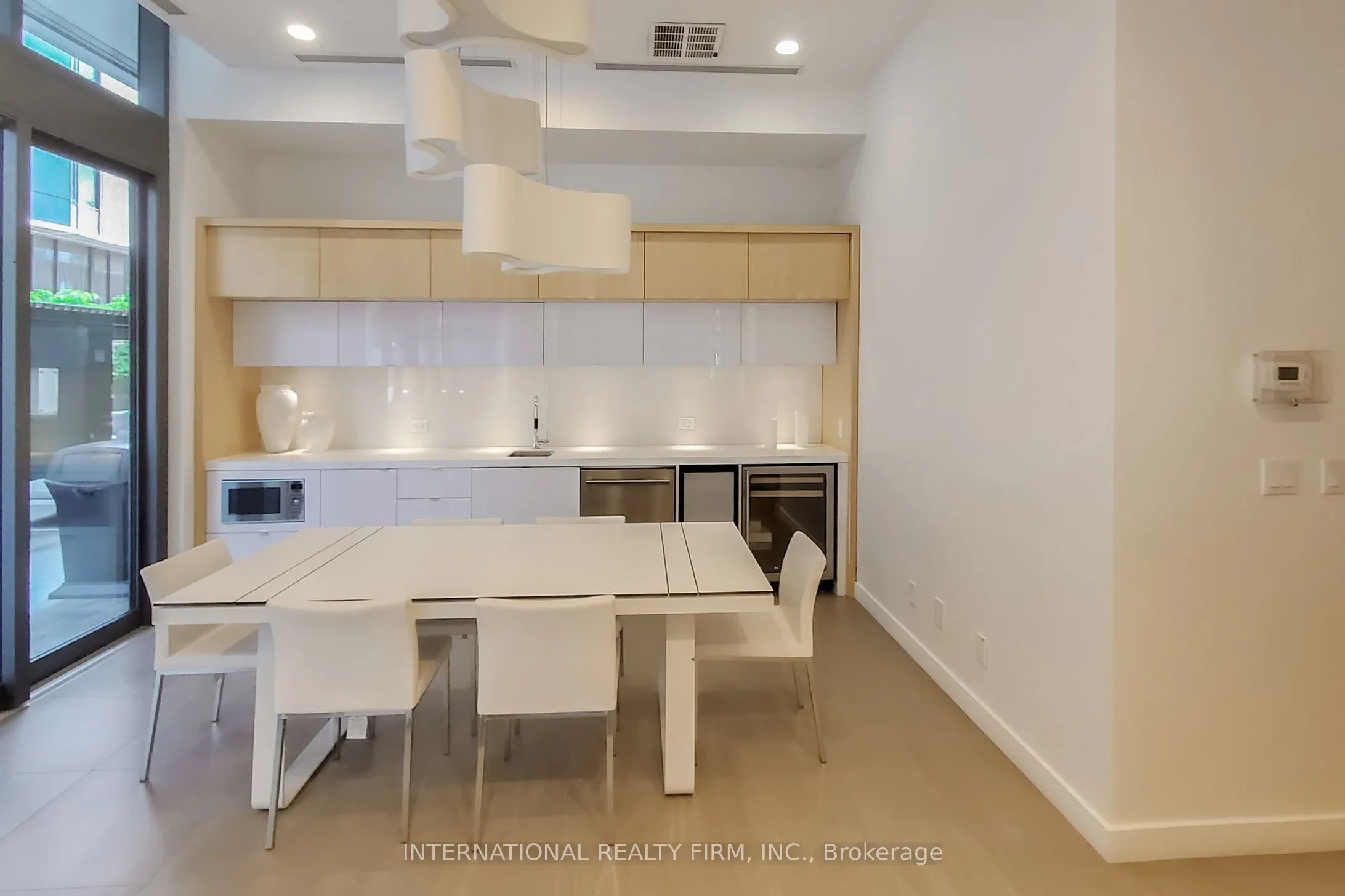 45 Charles Street E, #2911