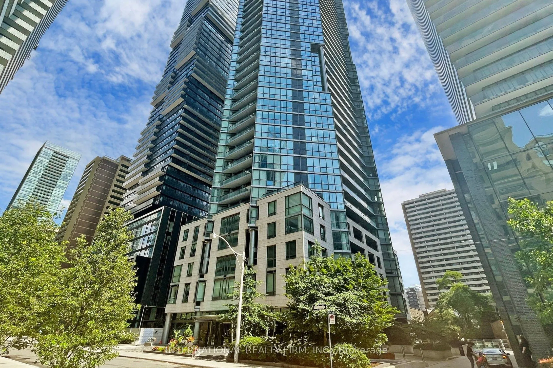 45 Charles Street E, #2911