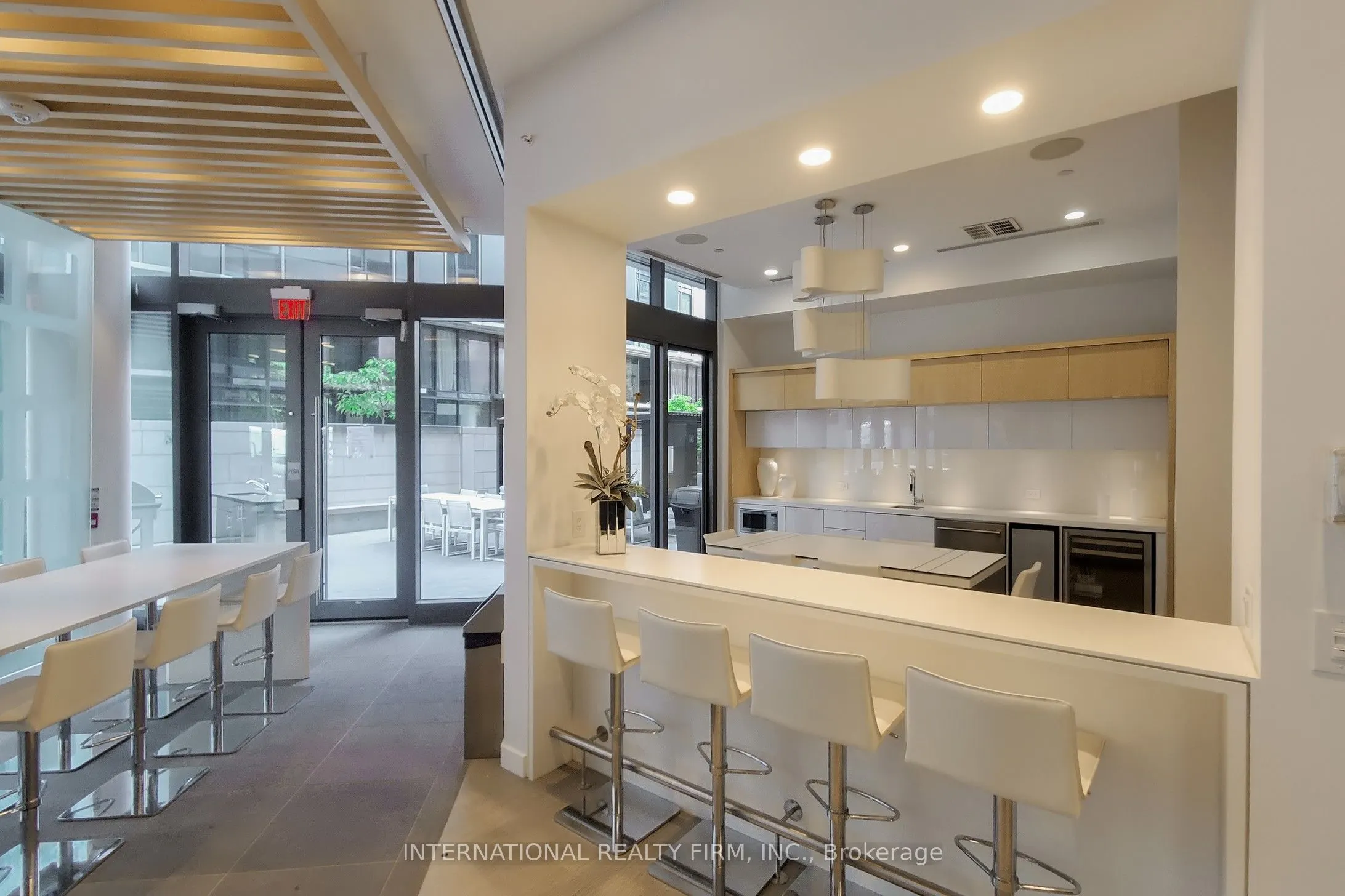 45 Charles Street E, #2911