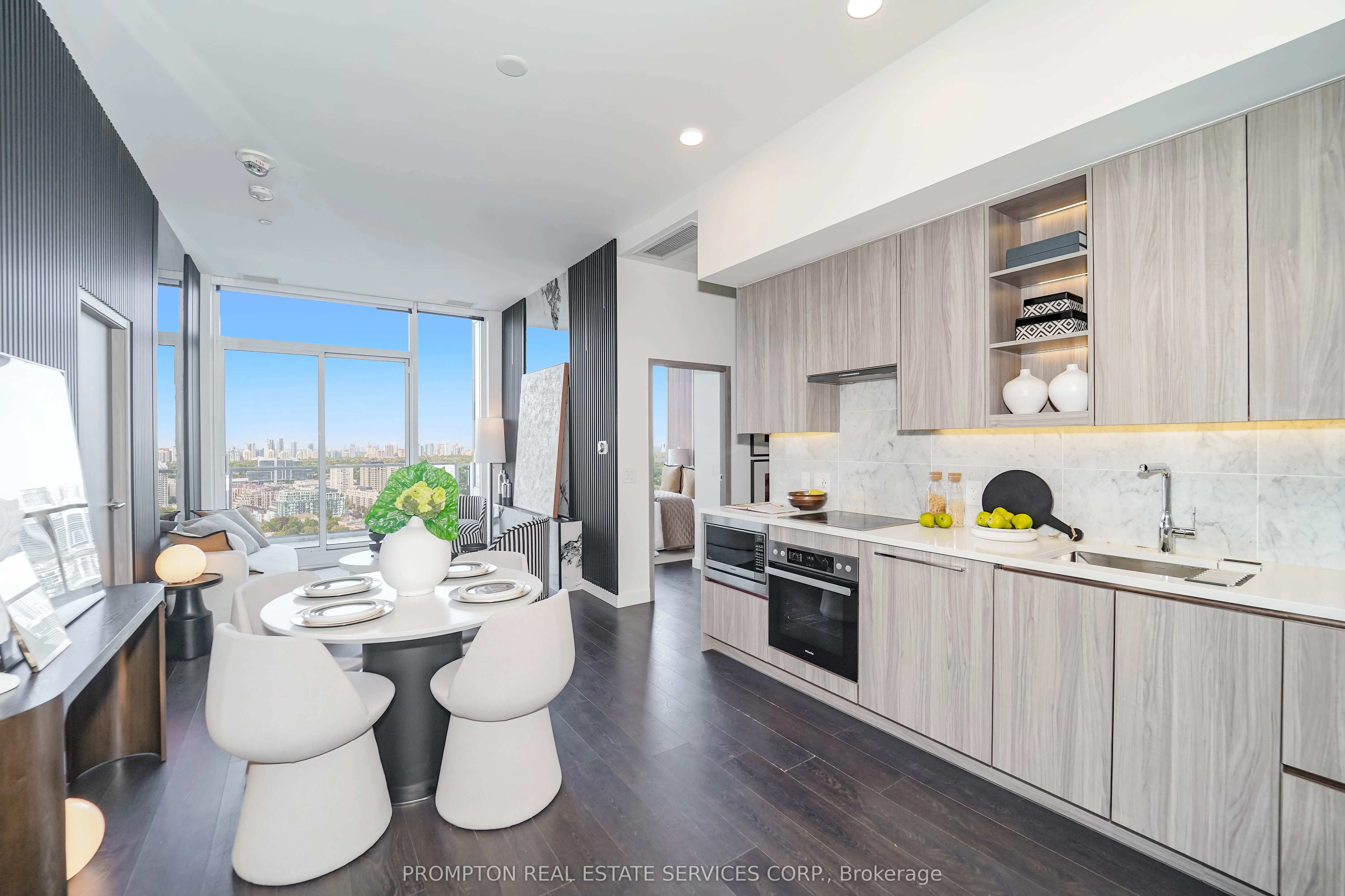 95 McMahon Drive, #PH4106