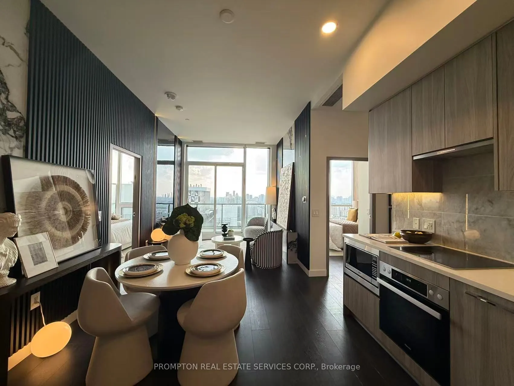 95 McMahon Drive, #PH4106