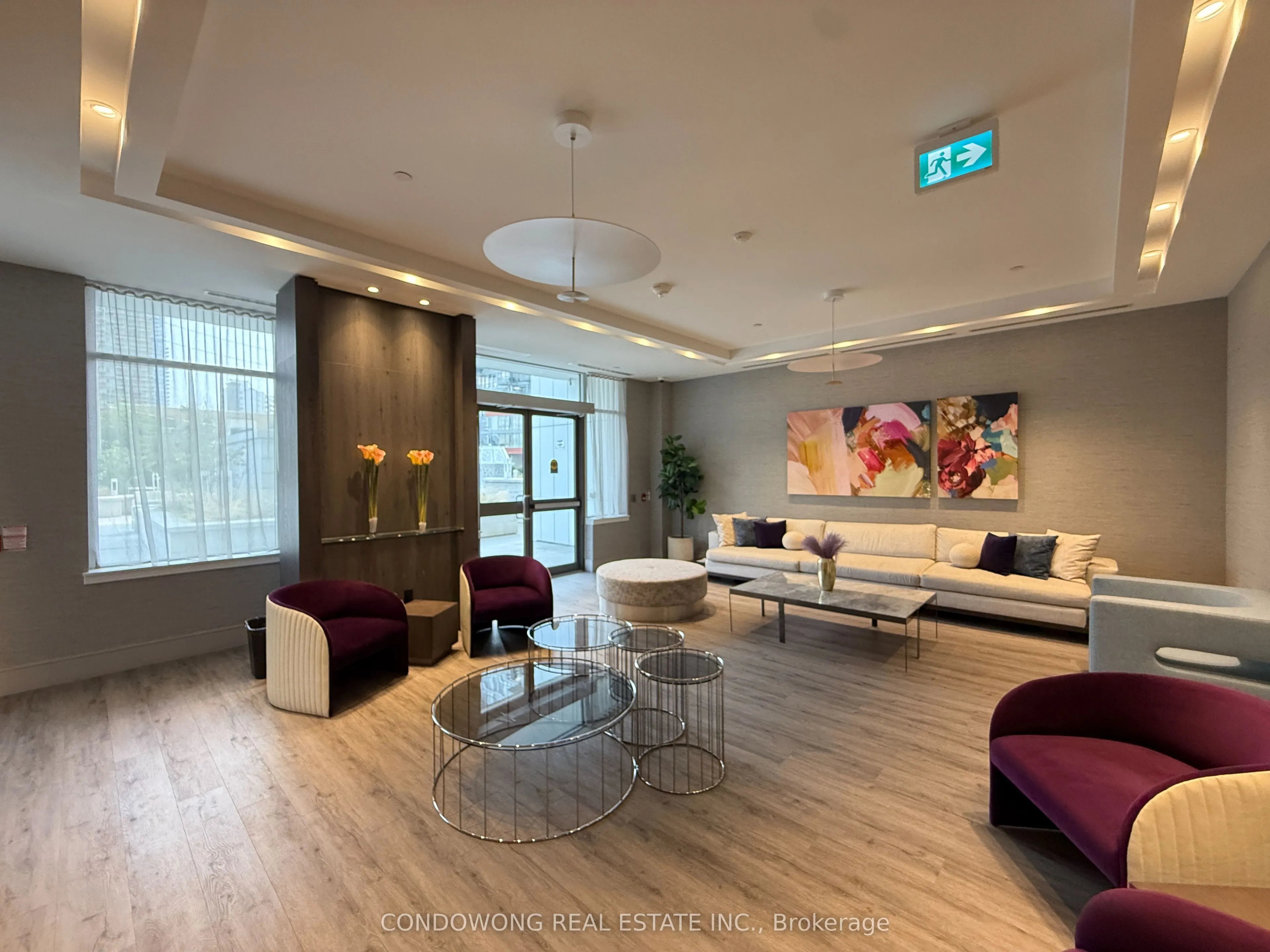 75 Canterbury Place, #715