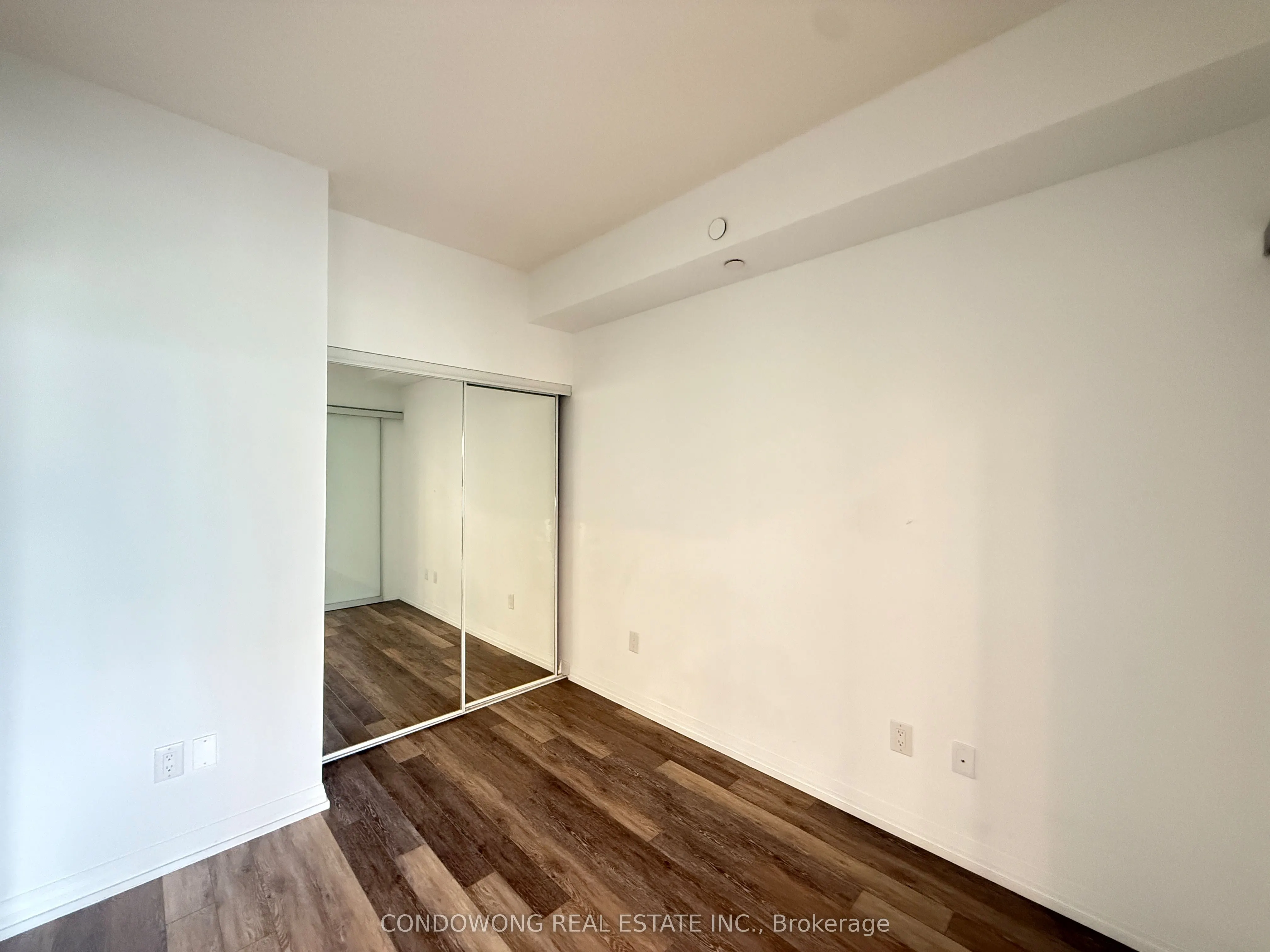 75 Canterbury Place, #715