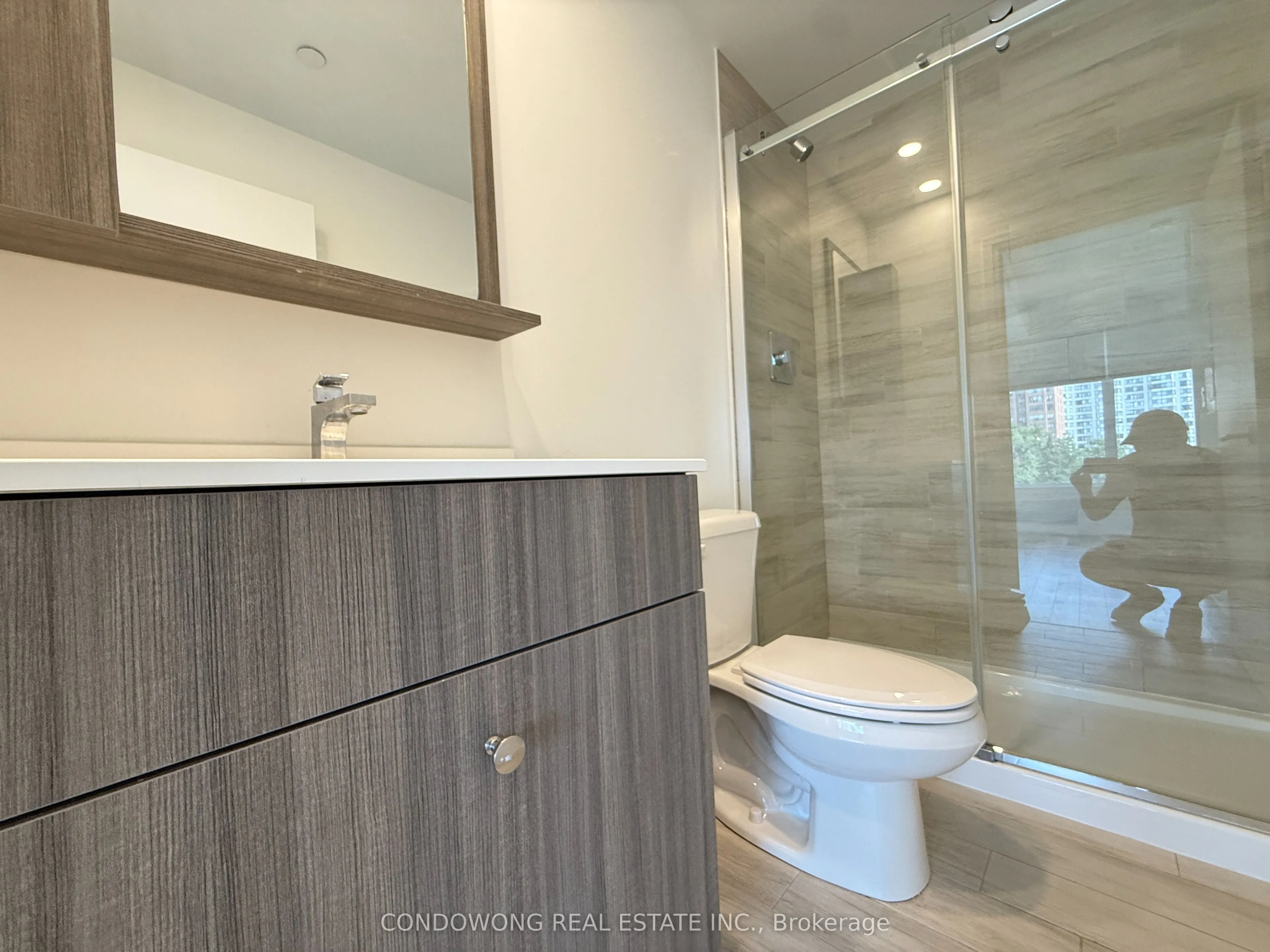 75 Canterbury Place, #715