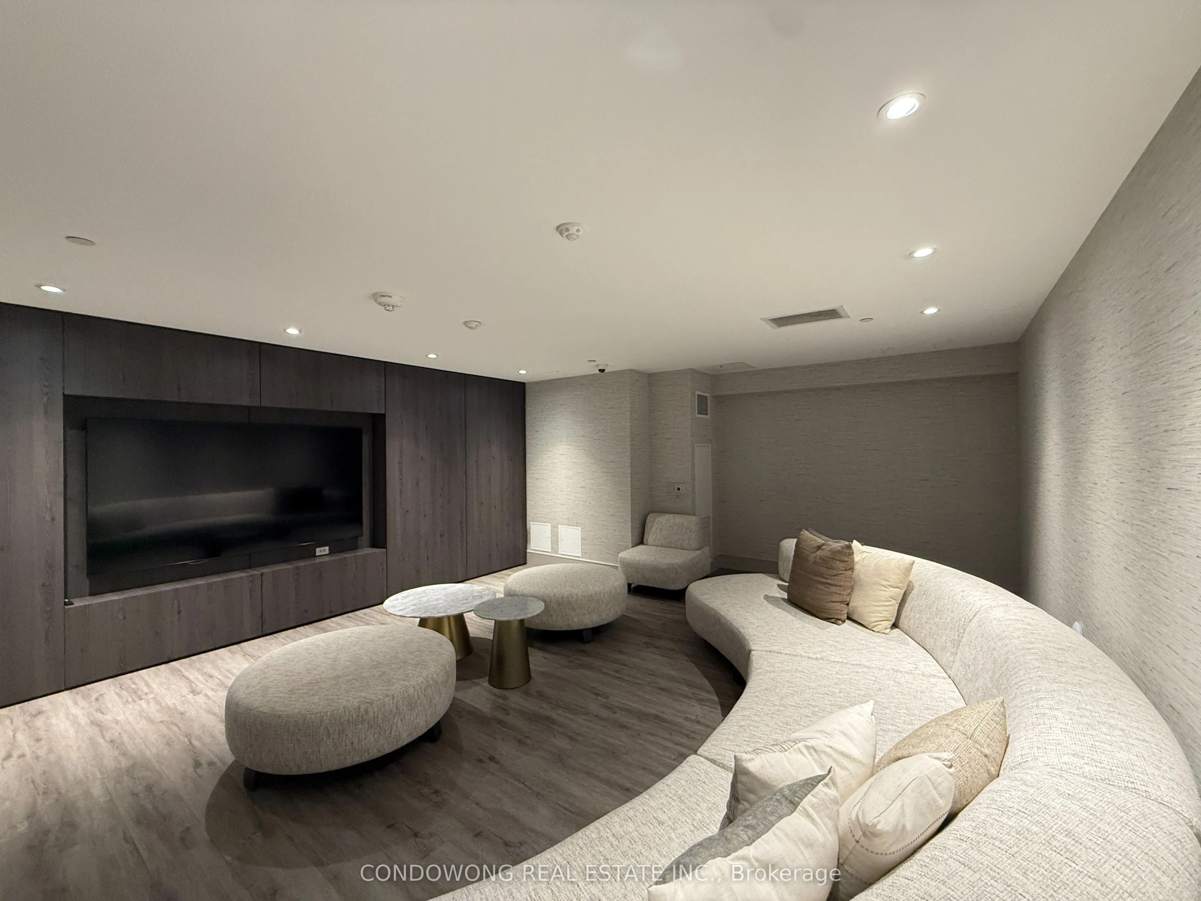 75 Canterbury Place, #715