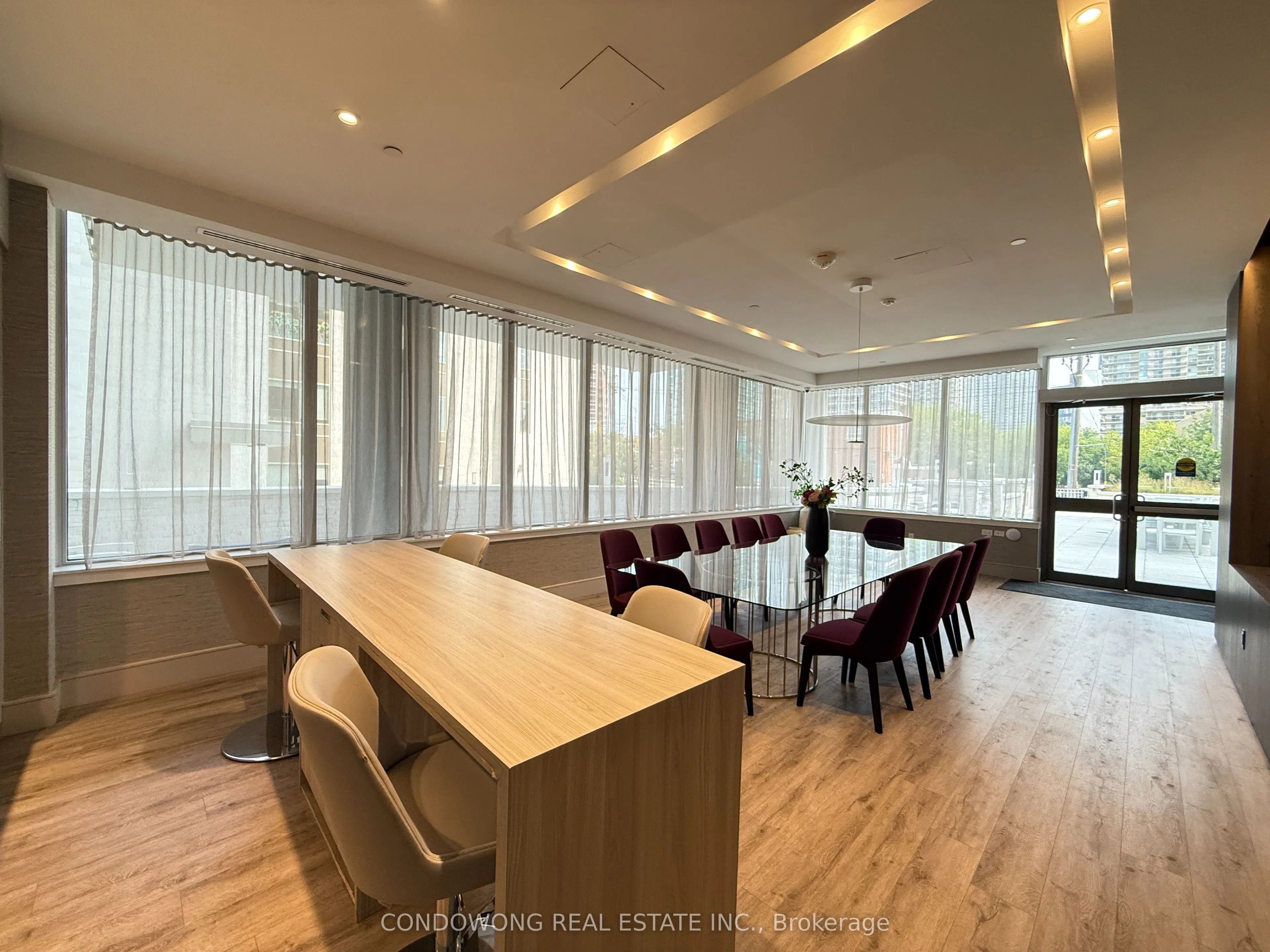 75 Canterbury Place, #715