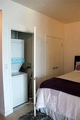 33 Lombard Street, #2105