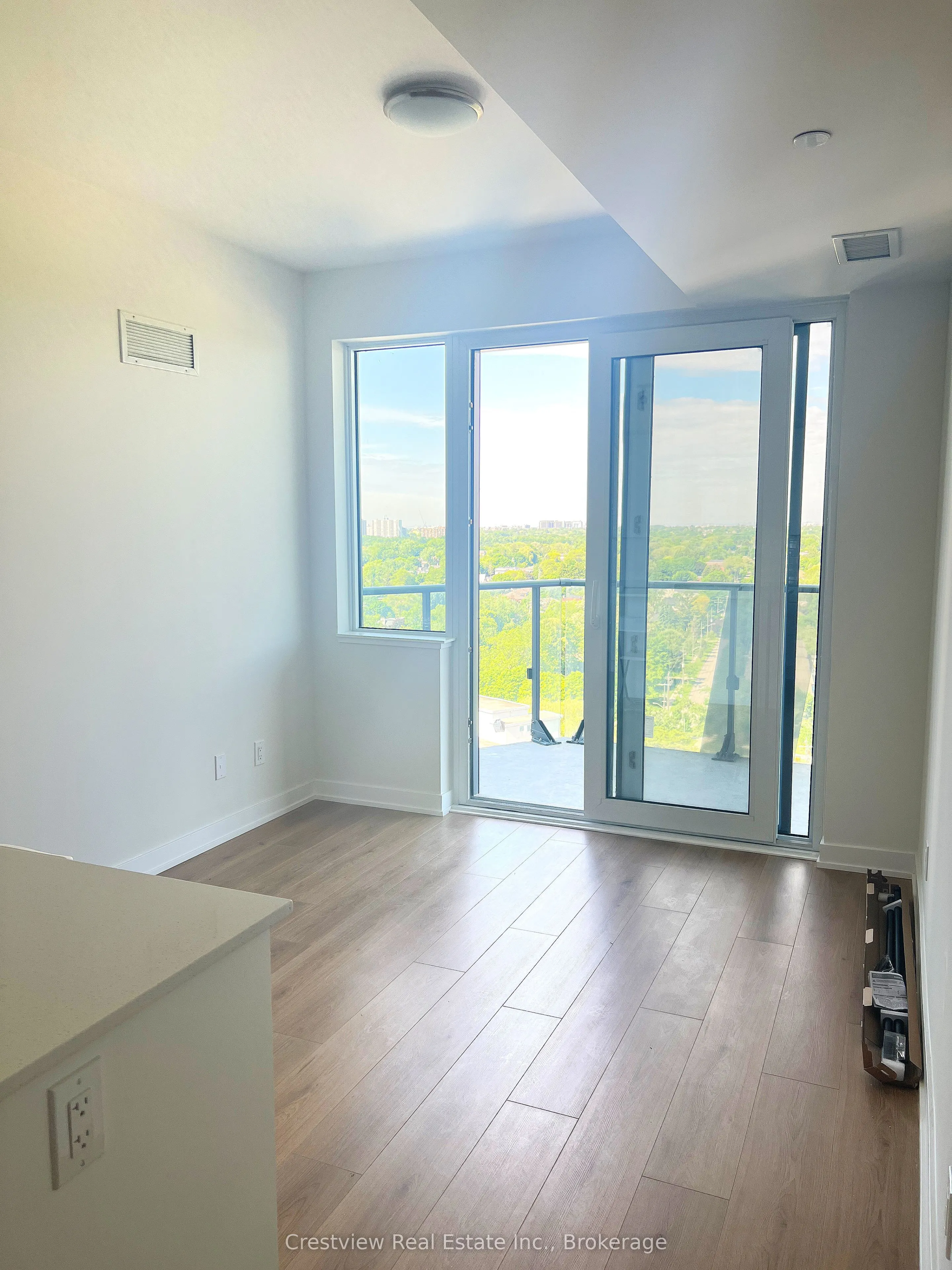 15 Ellerslie Avenue, #1605