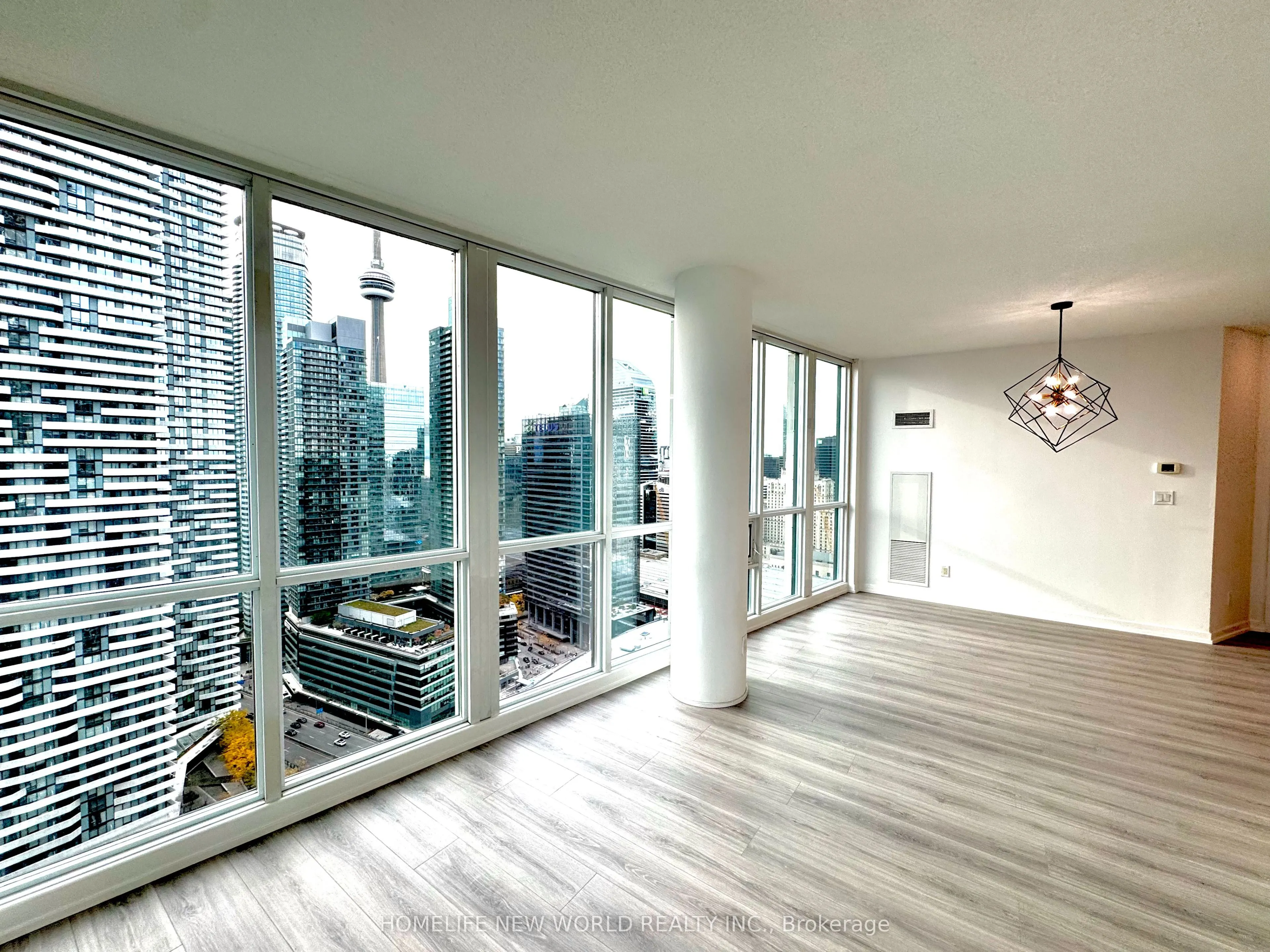 33 BAY Street S, #3812