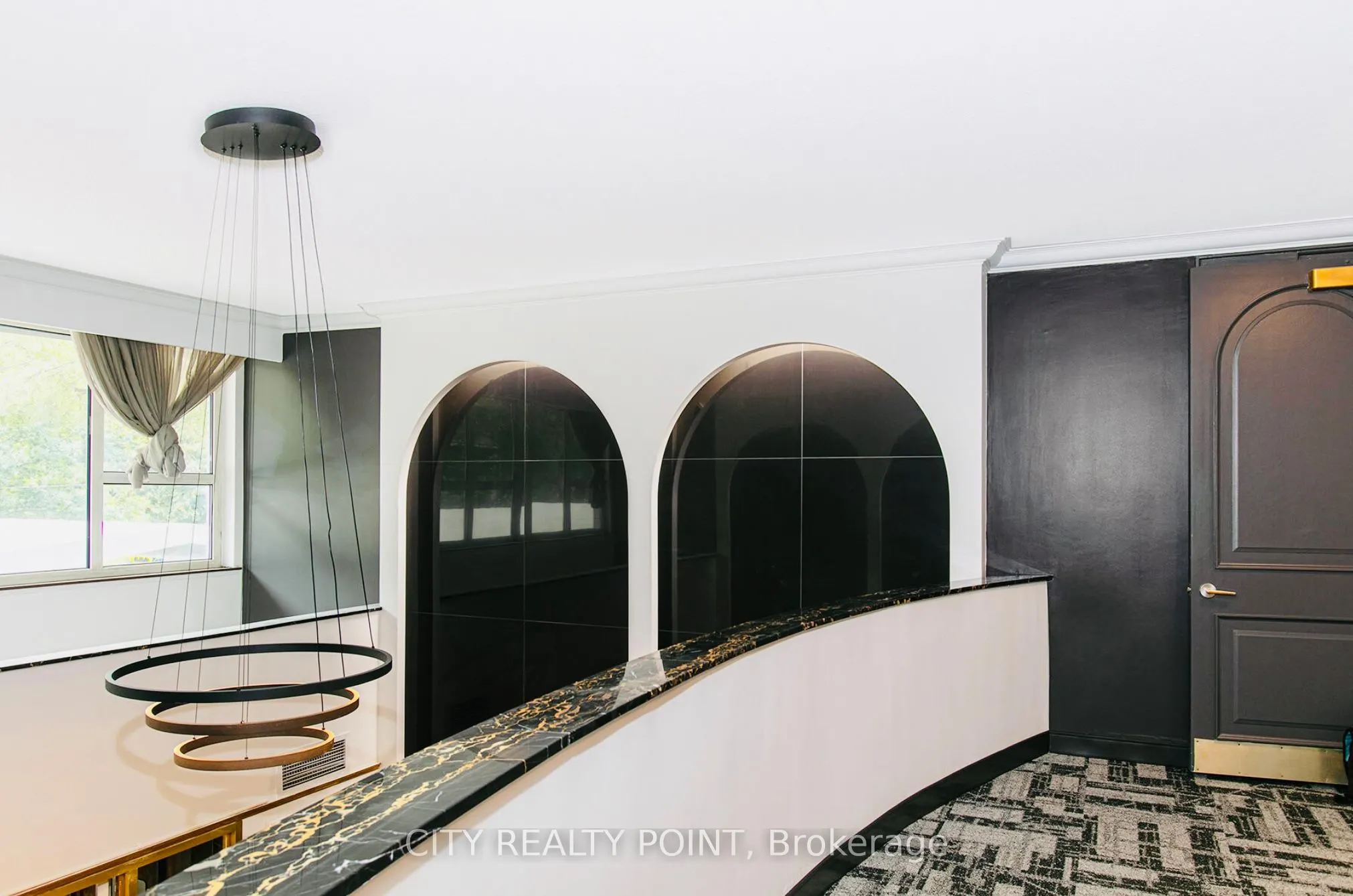 10 Shallmar Boulevard, #201