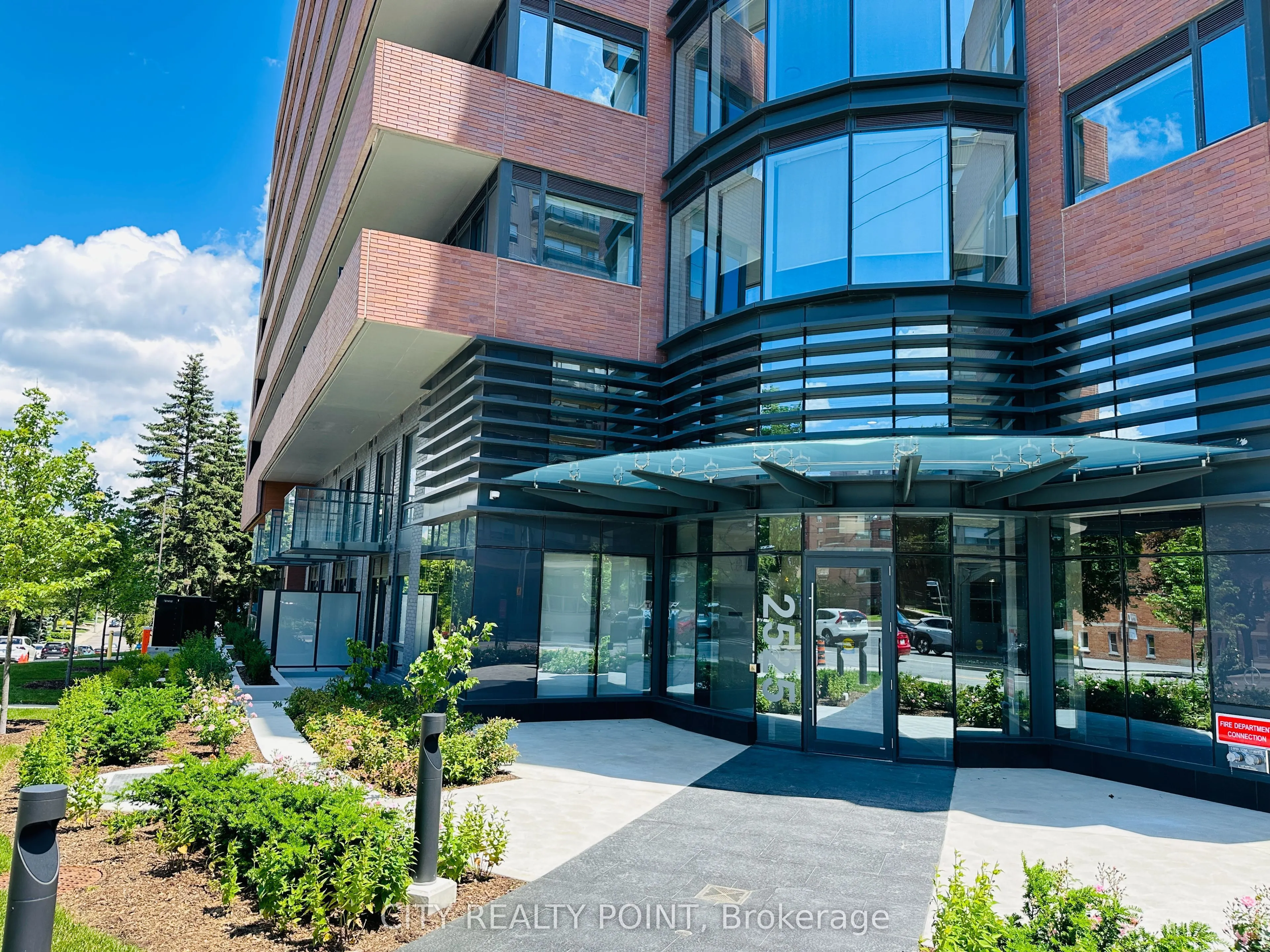 2525 Bathurst Street, #1011