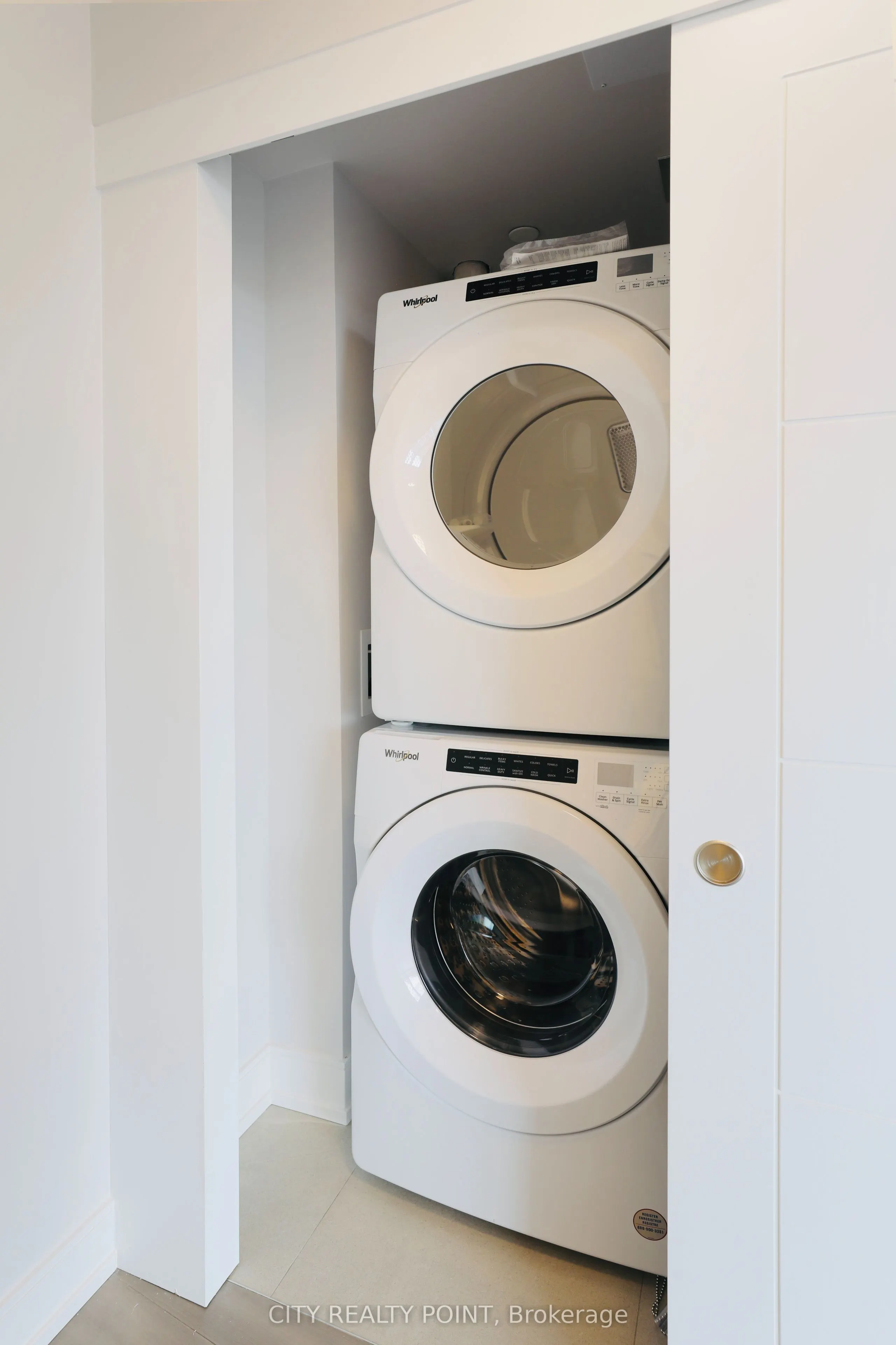 2525 Bathurst Street, #707