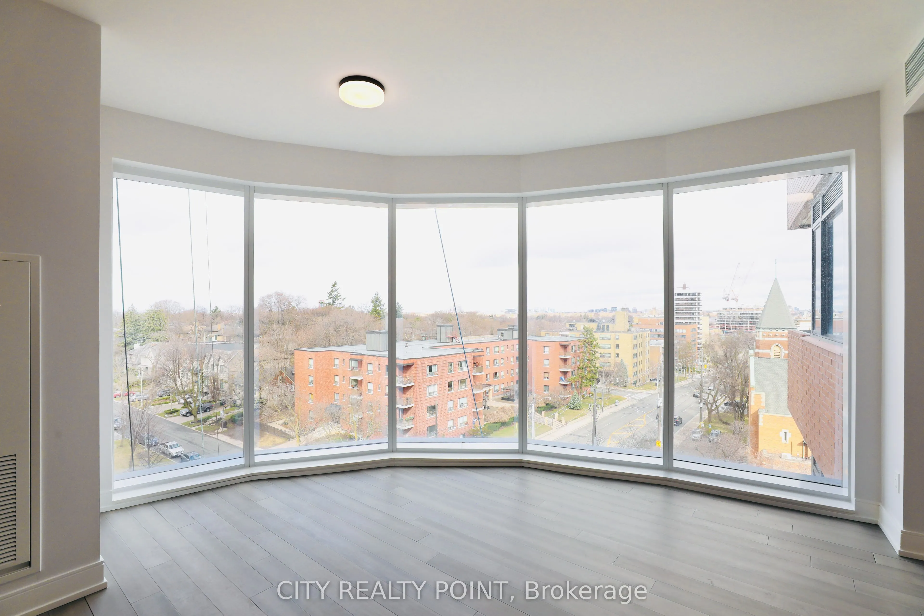 2525 Bathurst Street, #707