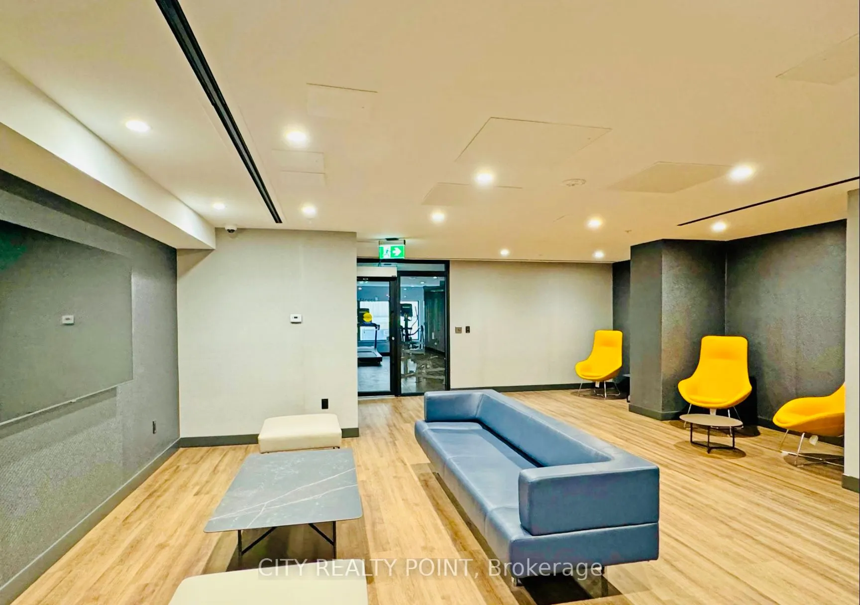 2525 Bathurst Street, #707