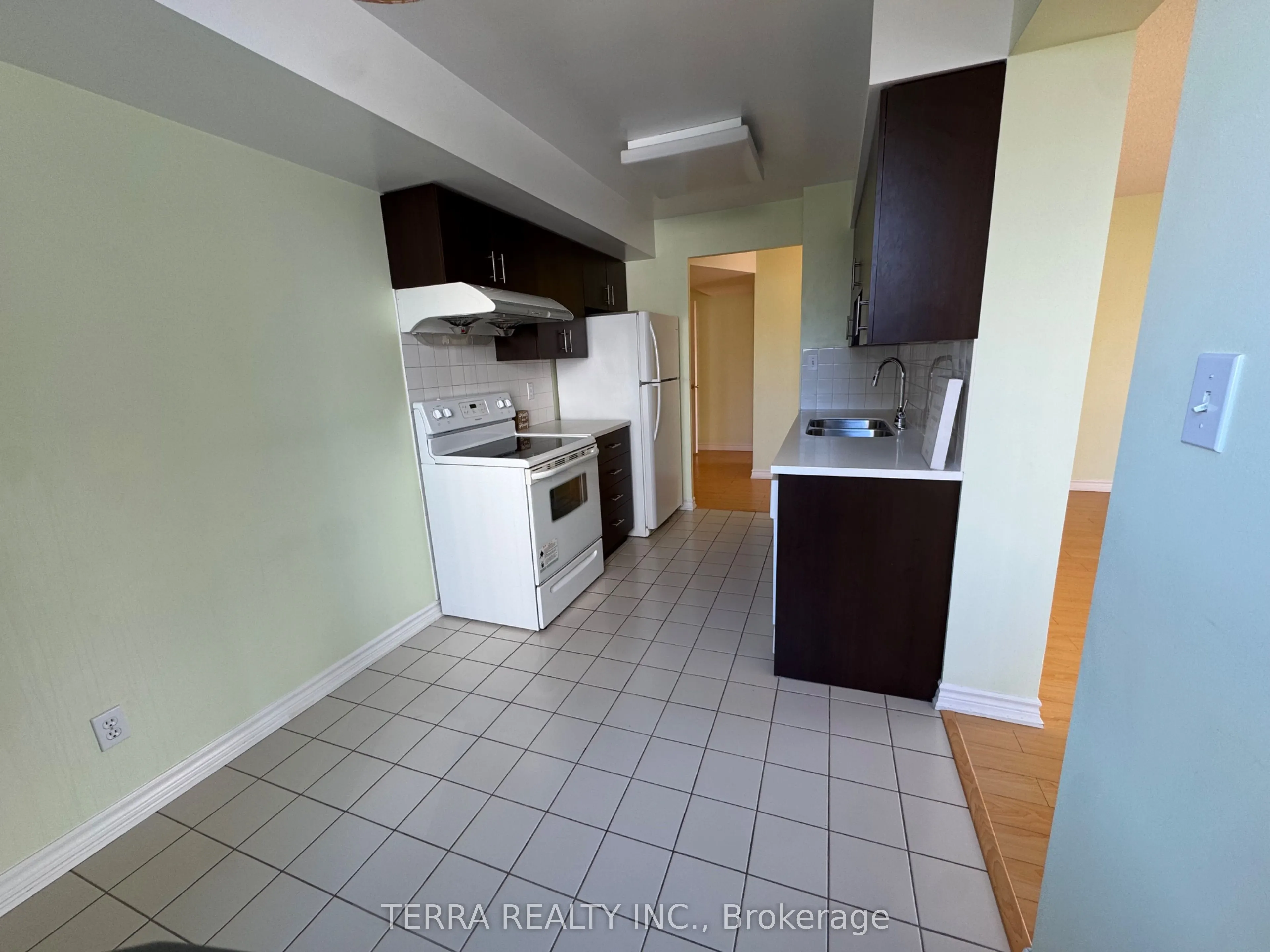 18 Hillcrest Avenue, #1210