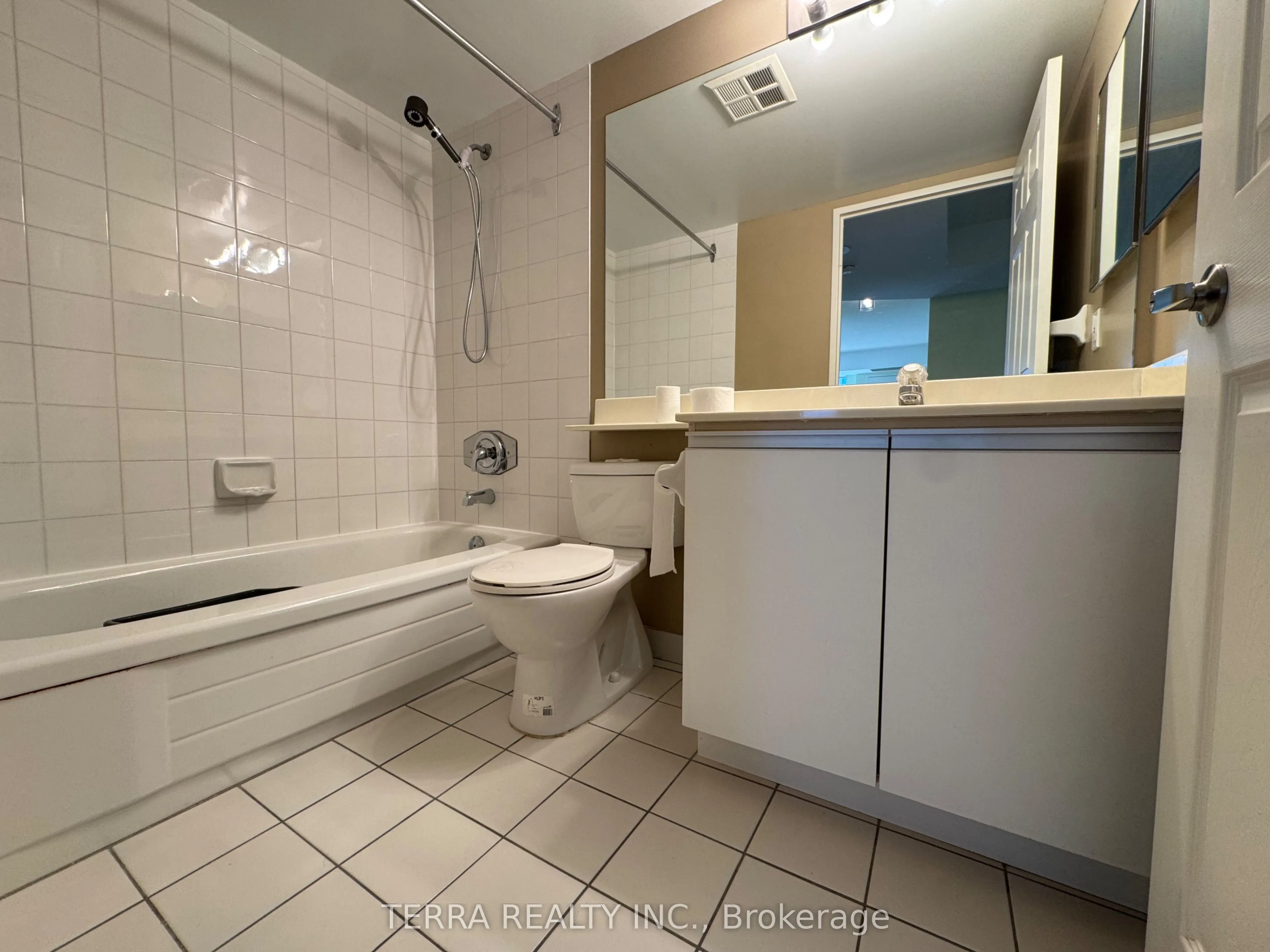 18 Hillcrest Avenue, #1210