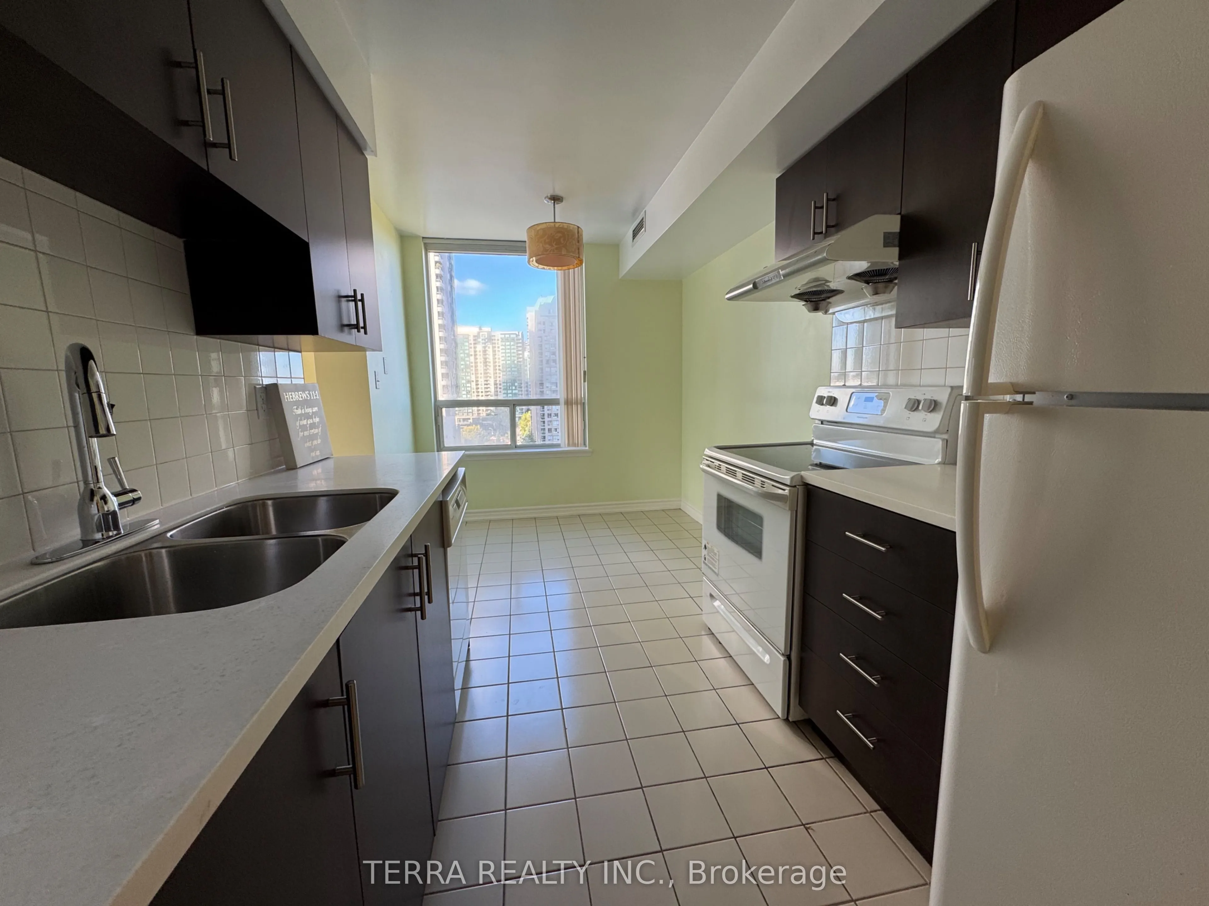 18 Hillcrest Avenue, #1210