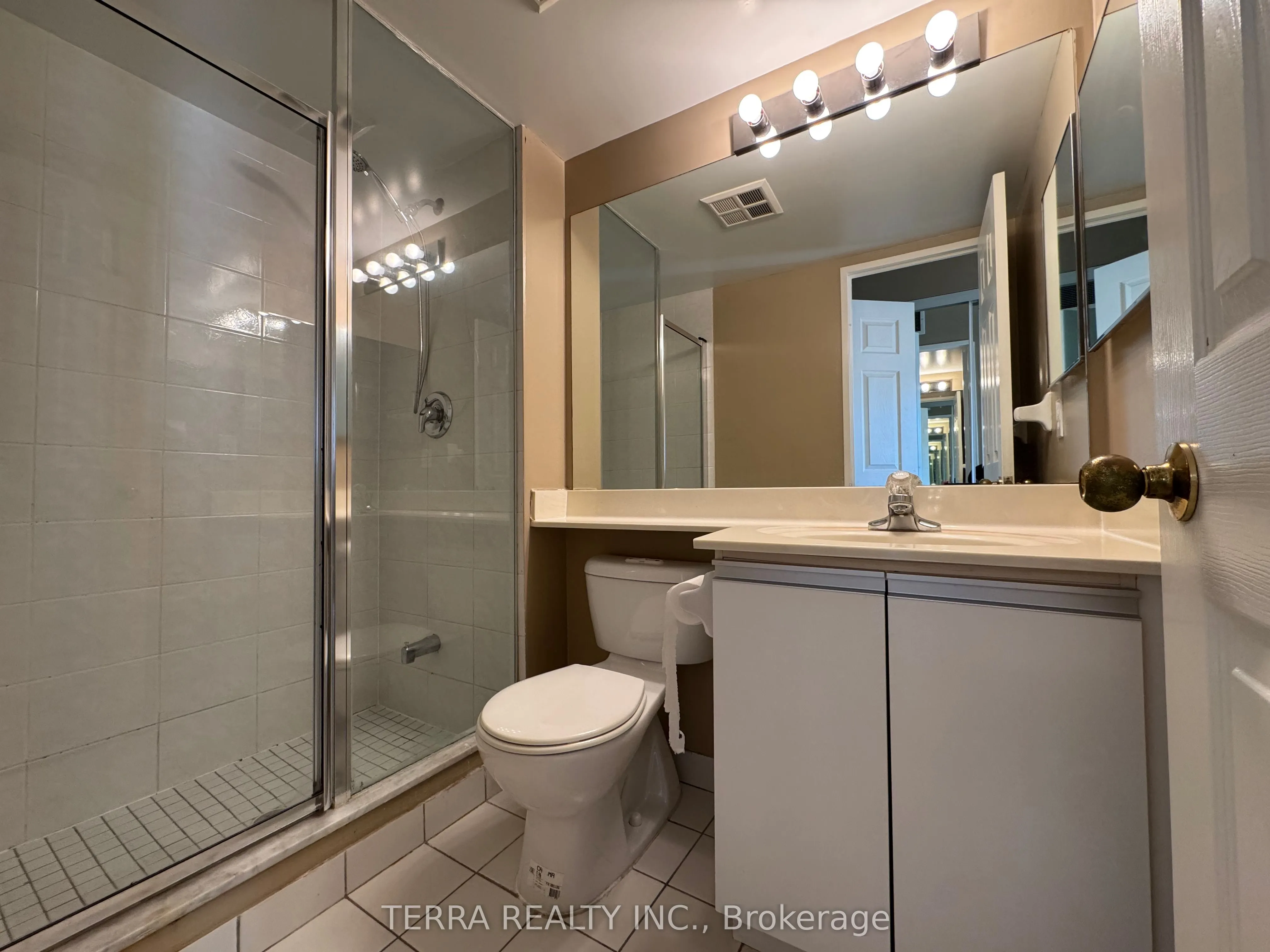 18 Hillcrest Avenue, #1210