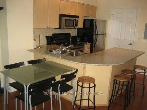 763 Bay Street, #4106