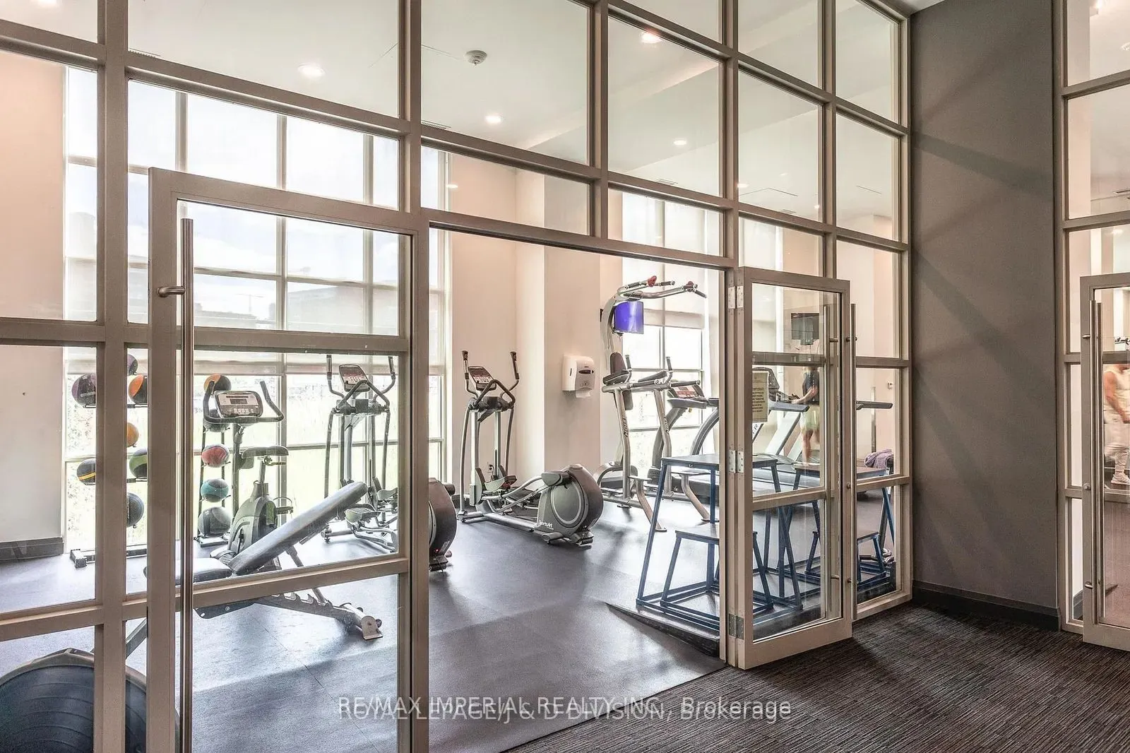 125 Western Battery Road, #406