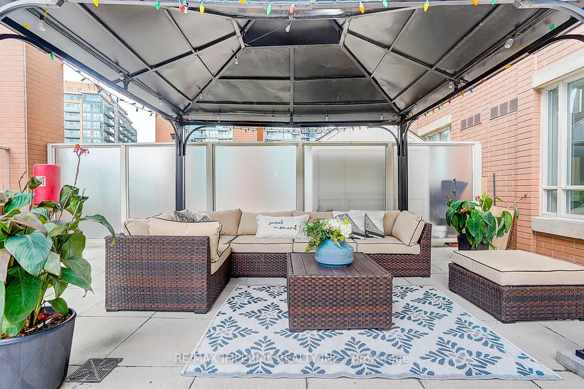 125 Western Battery Road, #406