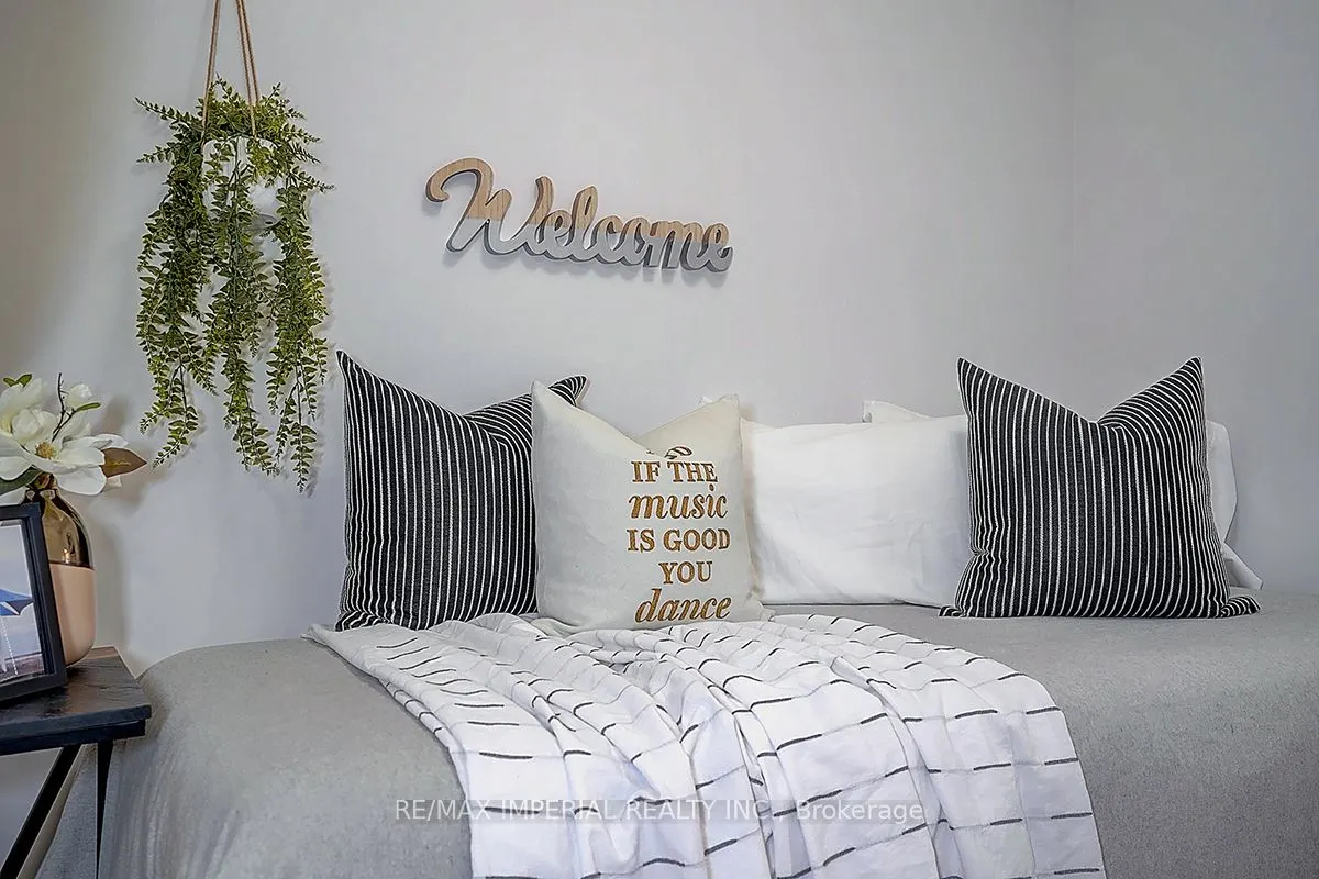 125 Western Battery Road, #406