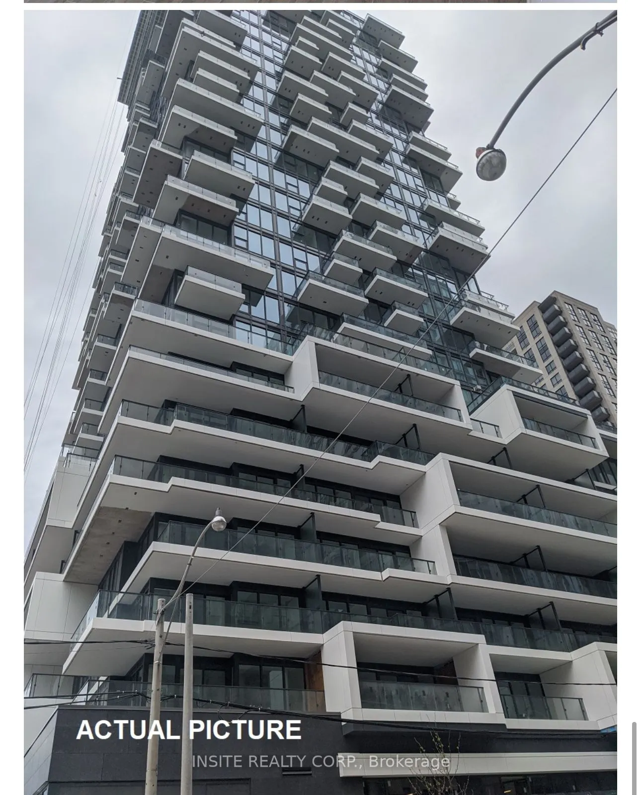 77 shuter Street, #208