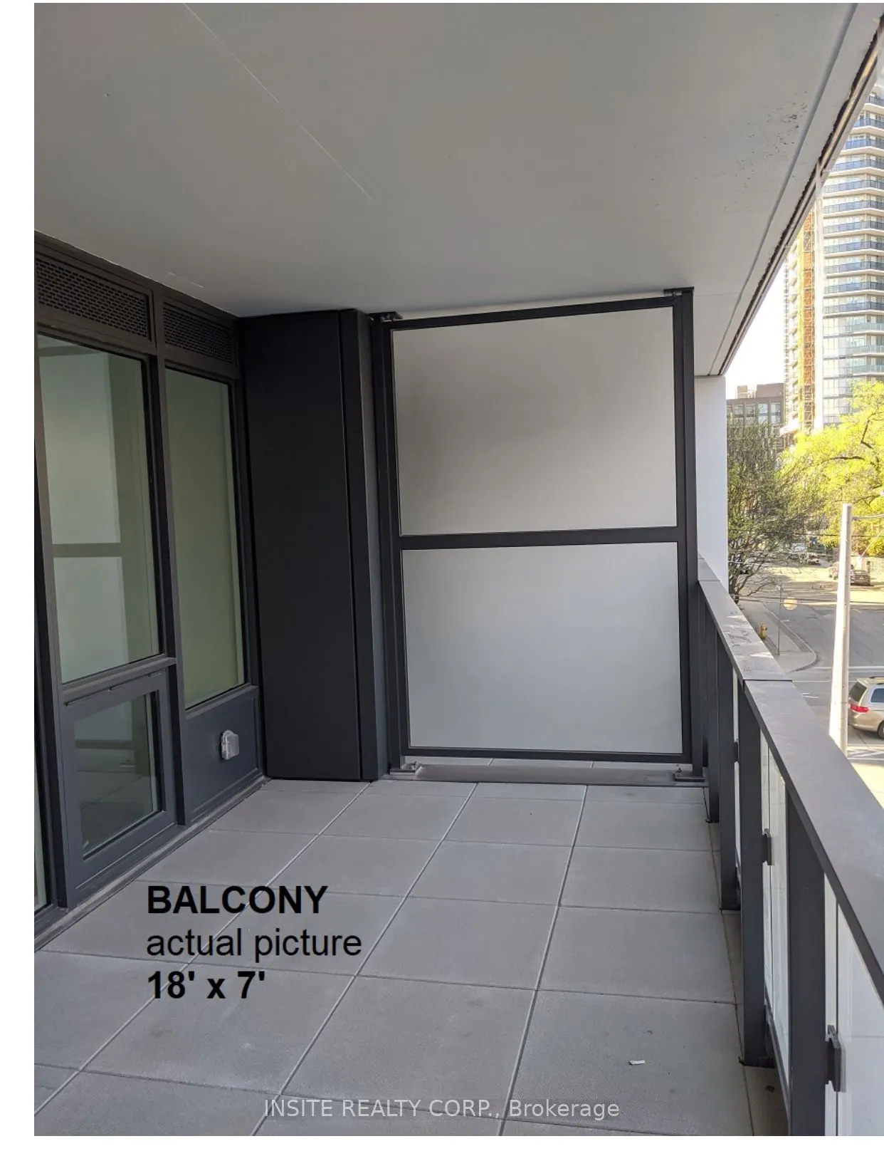 77 shuter Street, #208