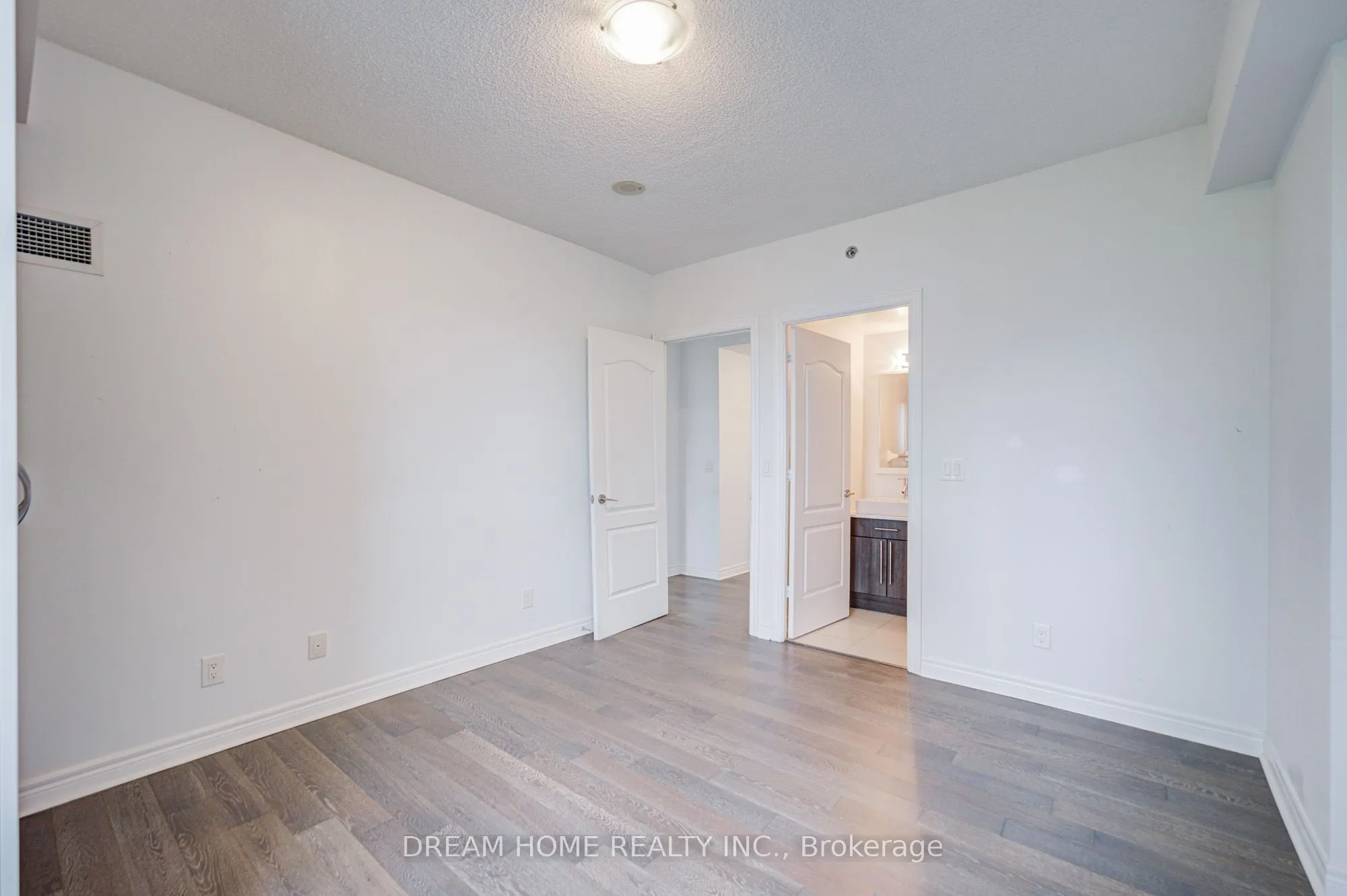 2756 Old Leslie Street, #721