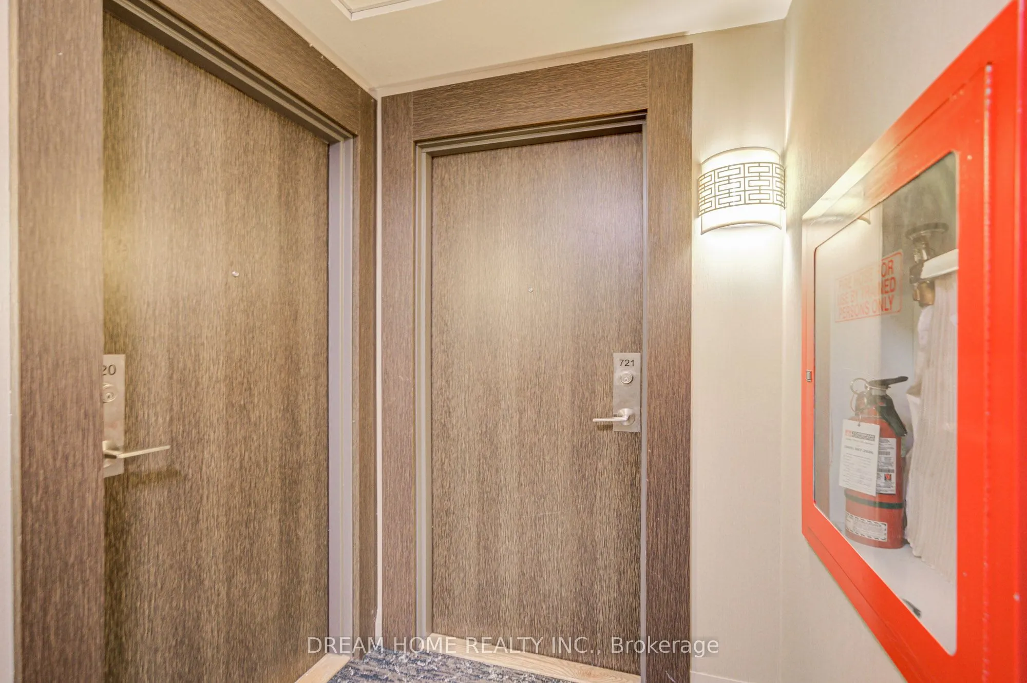 2756 Old Leslie Street, #721