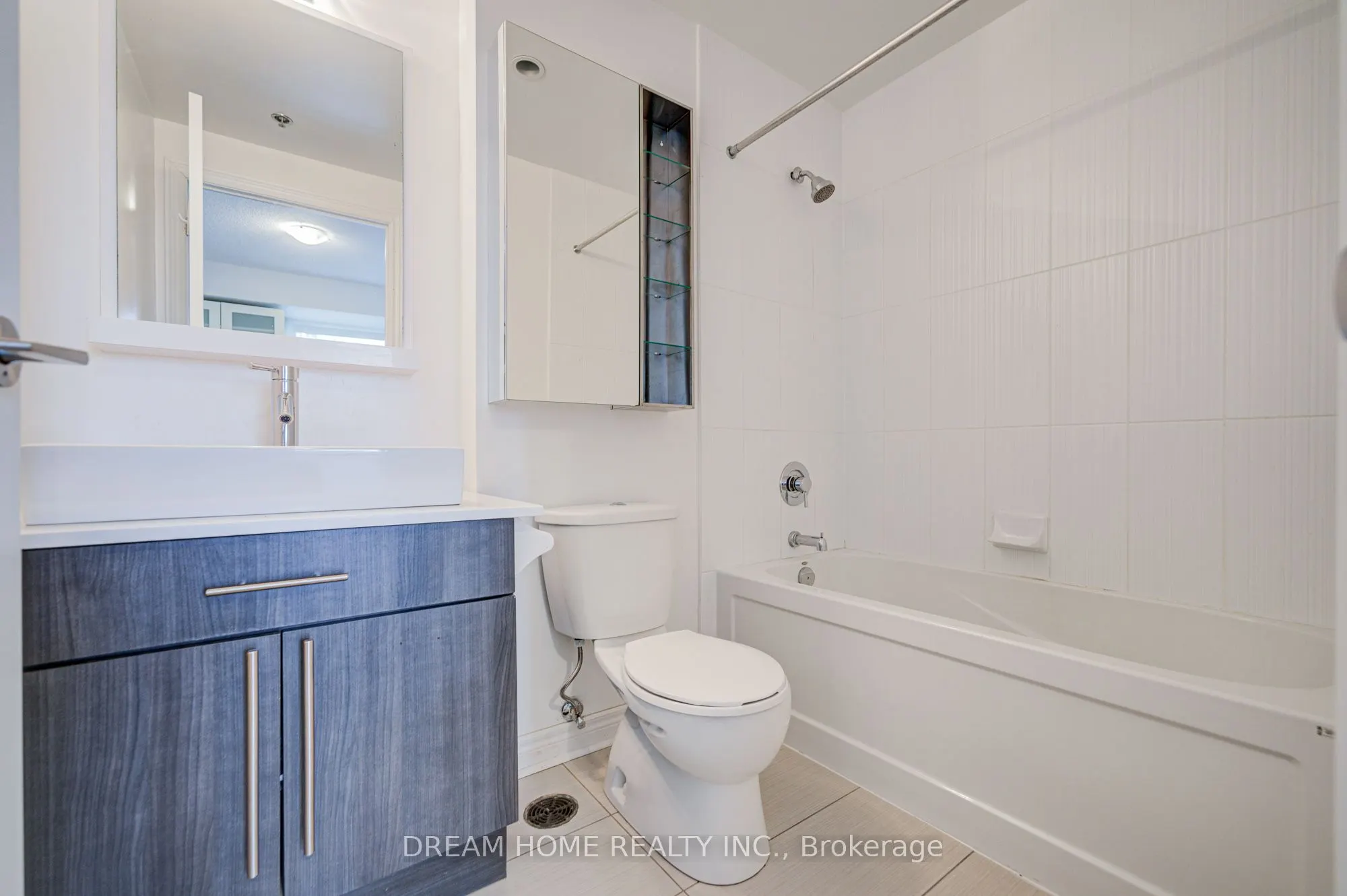 2756 Old Leslie Street, #721