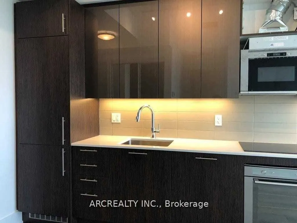 403 Church Street, #2911