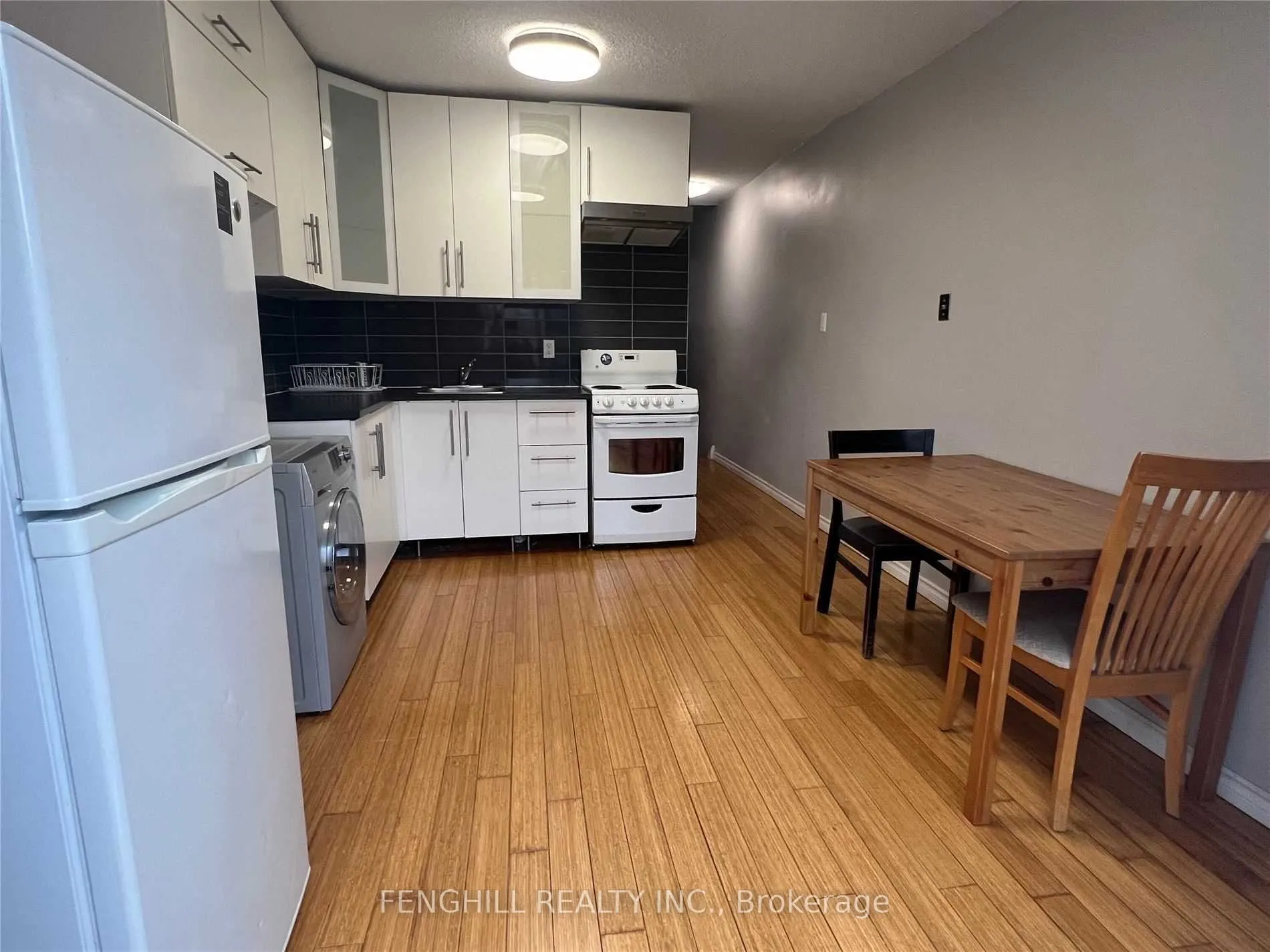 678 Bathurst Street, #2