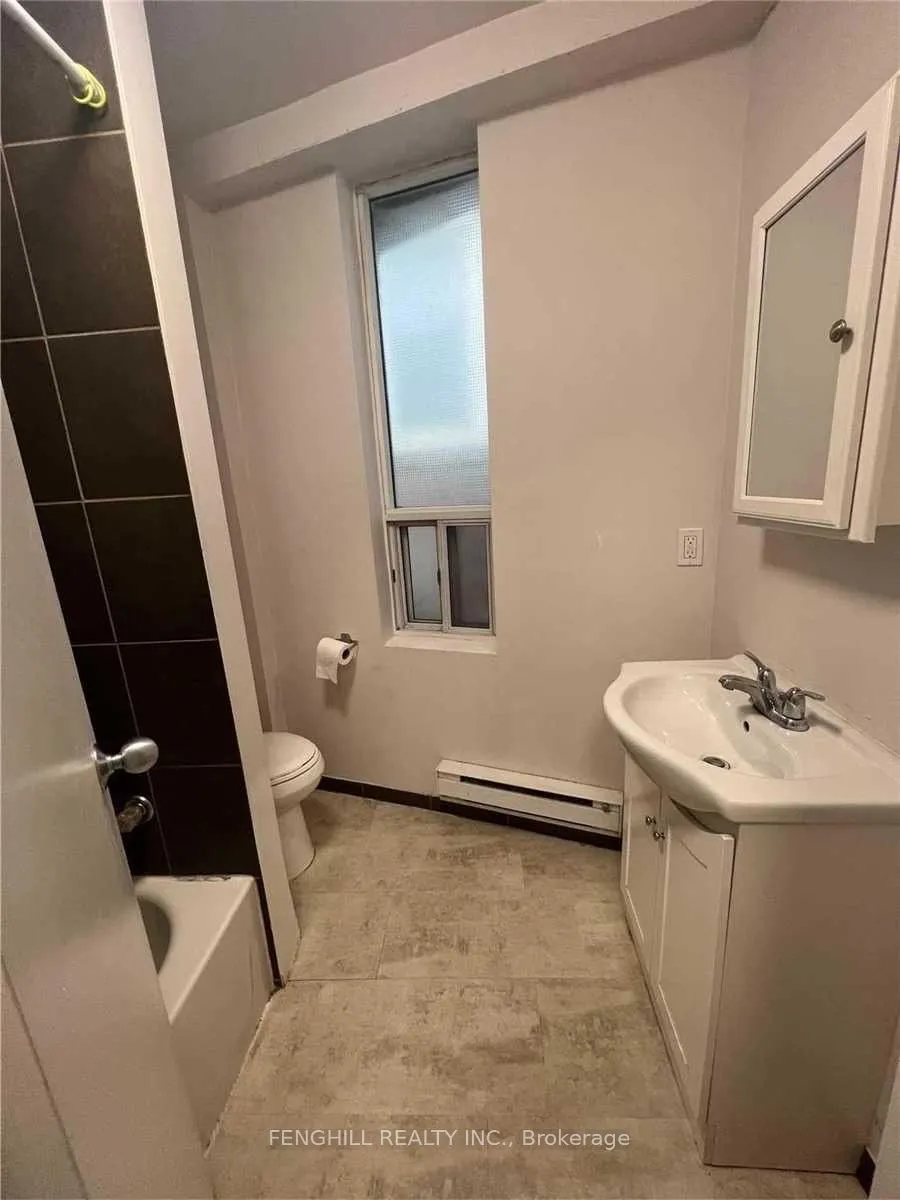 678 Bathurst Street, #2