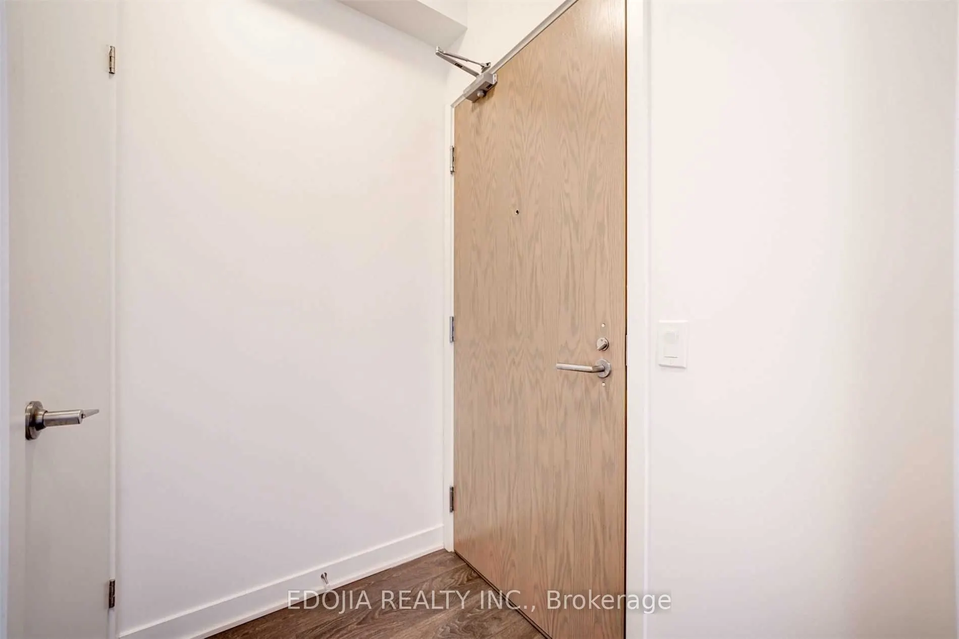 125 Blue Jays Way, #3508